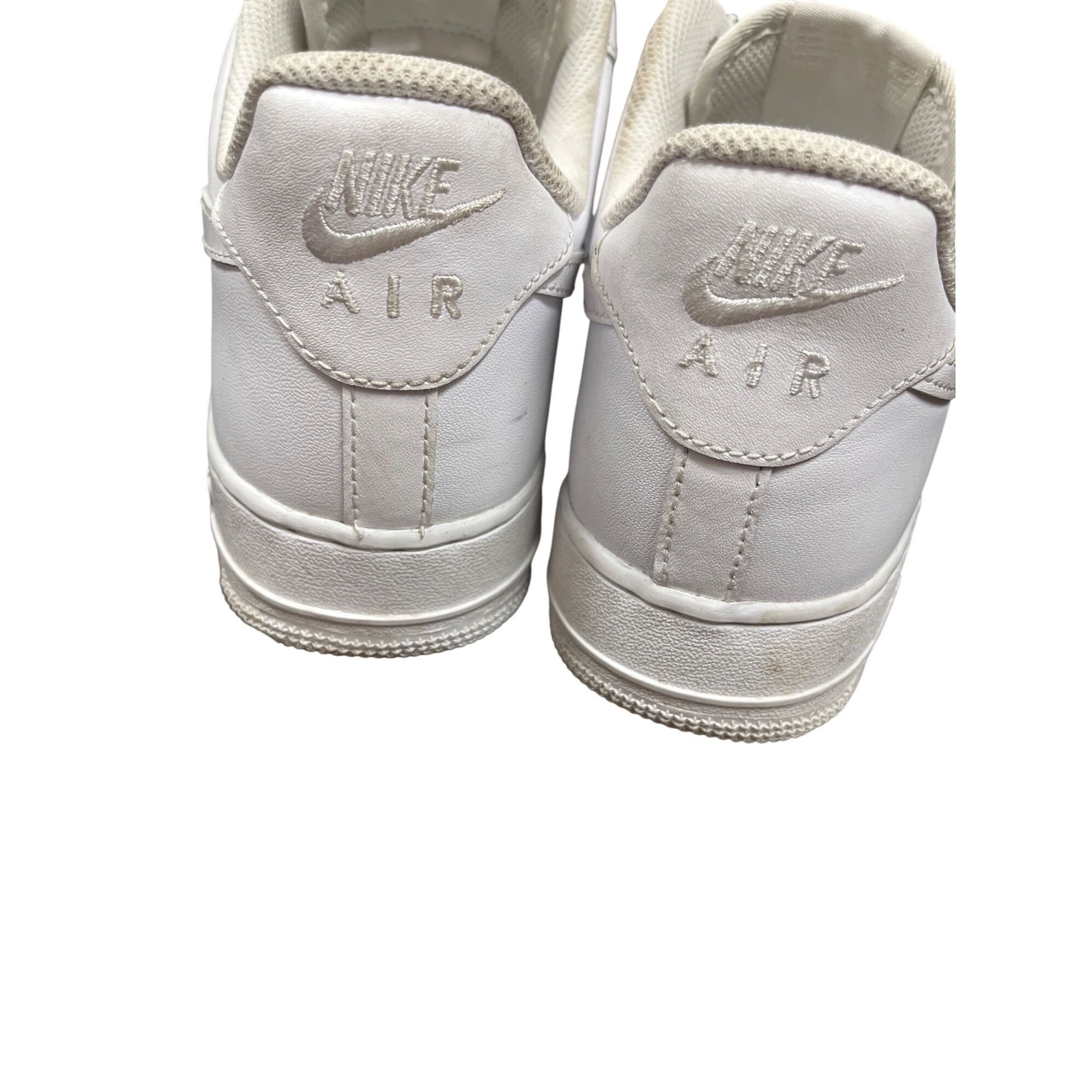 Nike Nike Air Force 1 mens white leather low top athletic sneaker Size US 9.5 / EU 42-43 - 15 Thumbnail