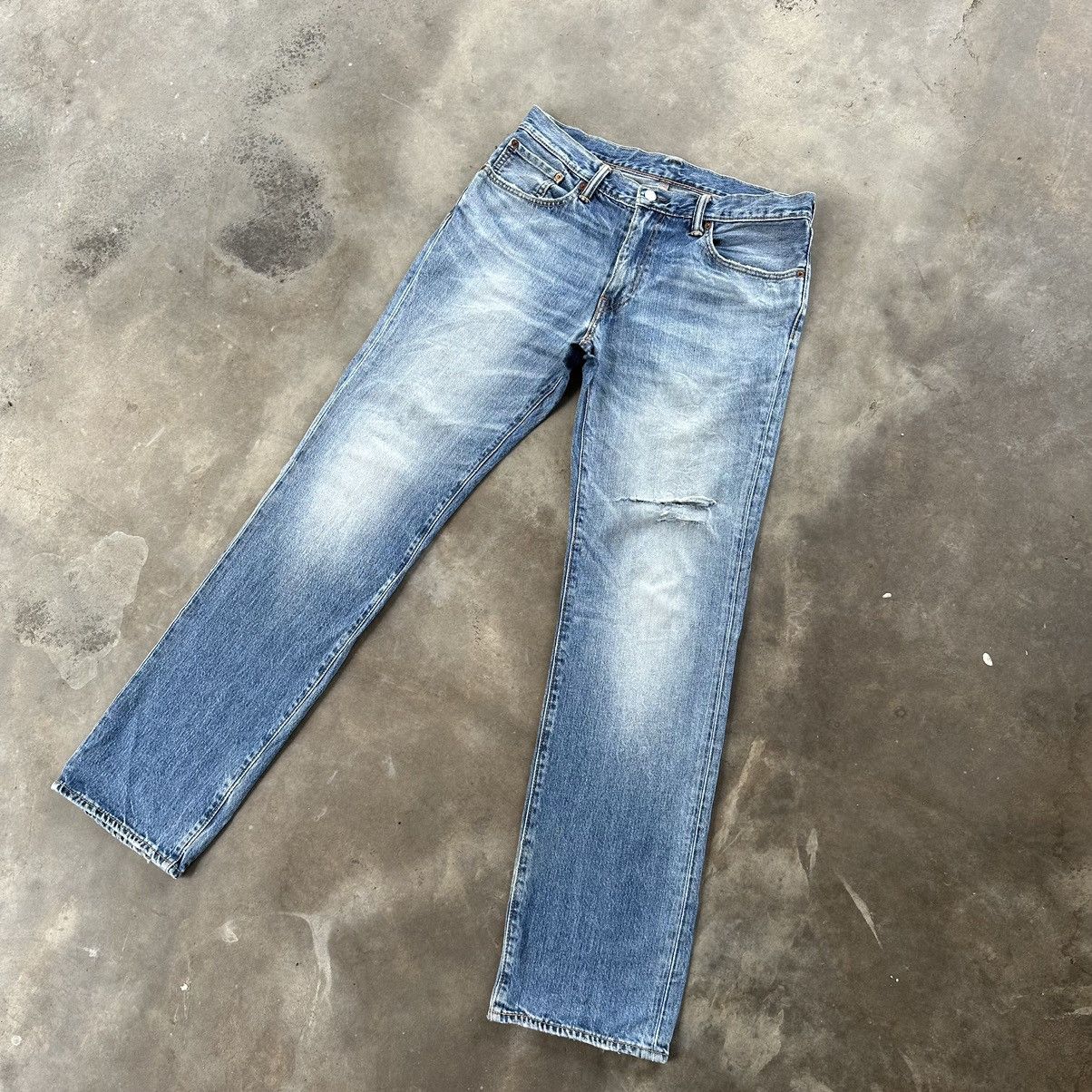 Japanese Brand Vintage Levi’s 502 Distress Raw Faded Denim Jean Size 35 Size US 35 - 2 Thumbnail