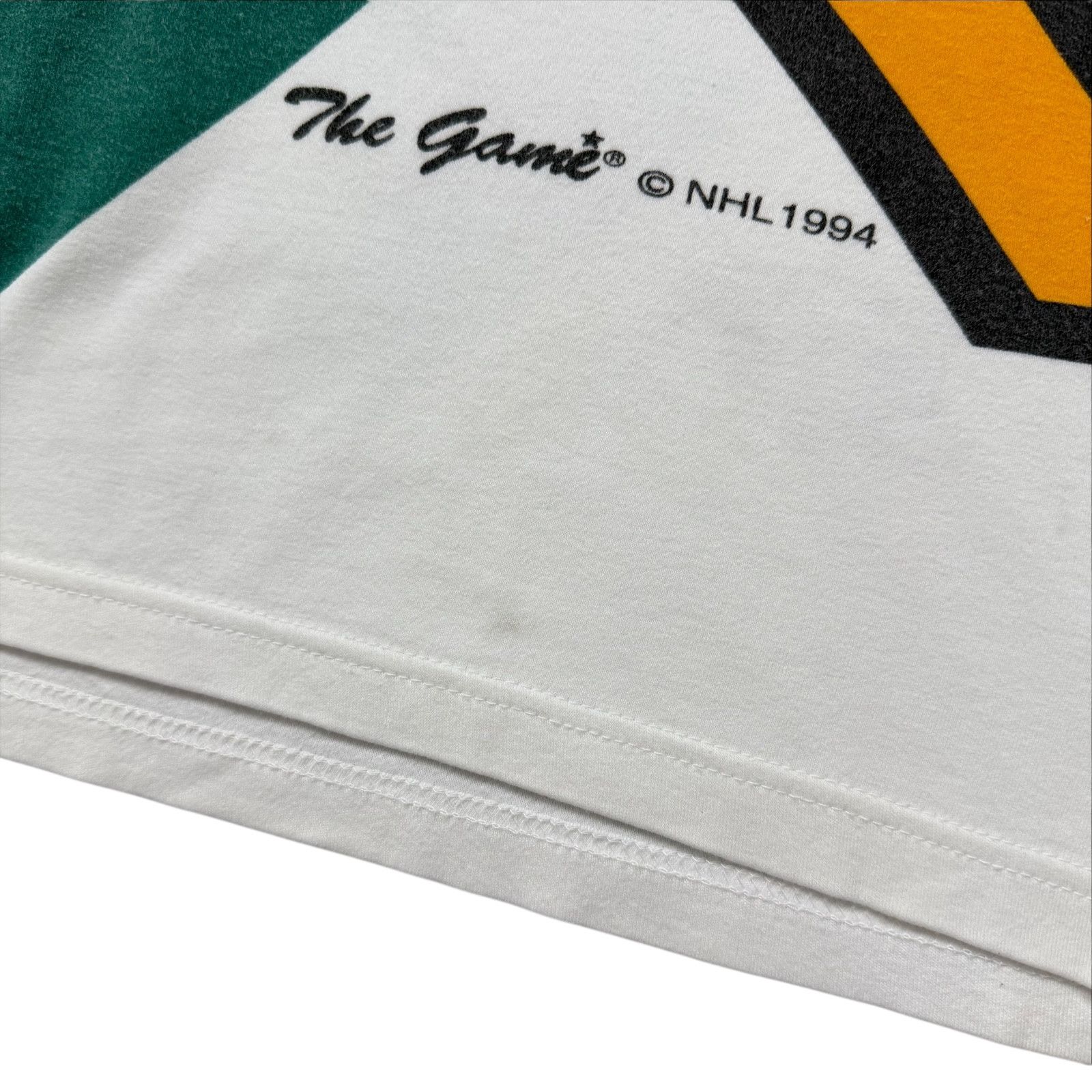 NHL VTG 90s MIGHTY DUCKS 1994 THE GAME BIG LOGO AOP T-SHIRT Size US M / EU 48-50 / 2 - 11 Thumbnail
