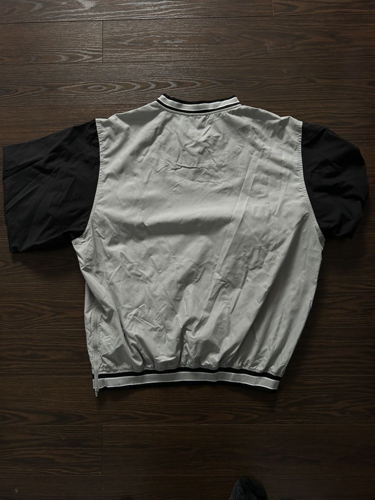 Reebok Vintage Reebok Pullover Windbreaker Jacket Grey BlackSize XL Size US XL / EU 56 / 4 - 4 Thumbnail
