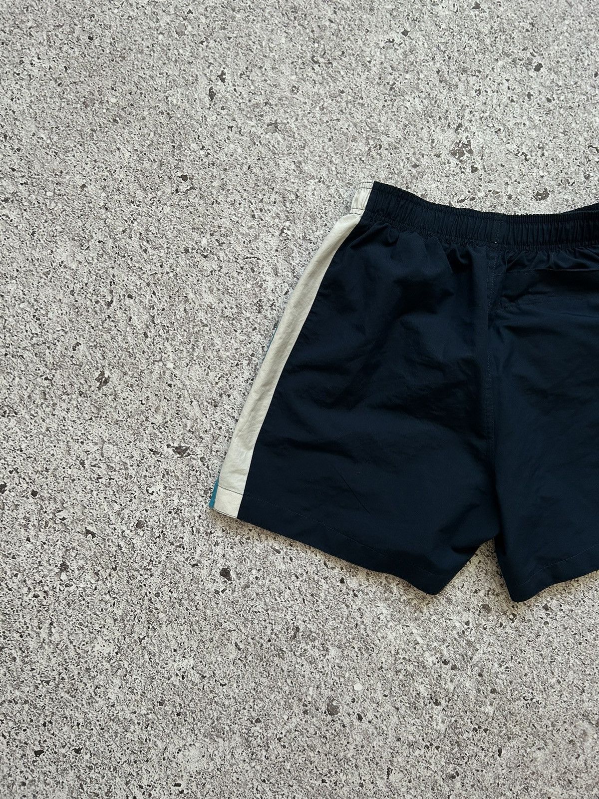 Nike × Vintage Vintage 90s Nike Retro Shorts Y2K Hype Size L Size US 34 / EU 50 - 5 Thumbnail