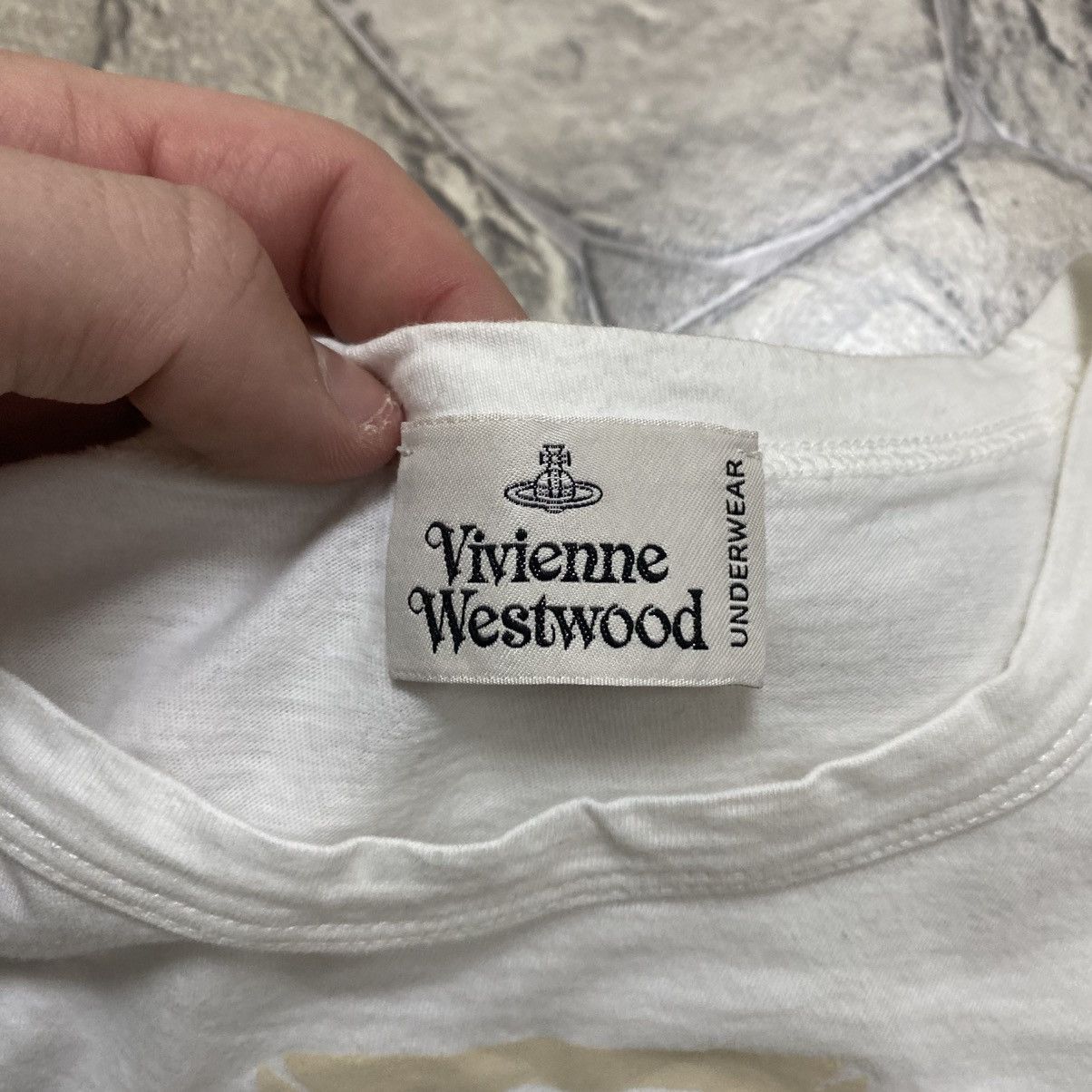 Vivienne Westwood Vivienne westwood t-shirt big logo Size US L / EU 52-54 / 3 - 11 Thumbnail