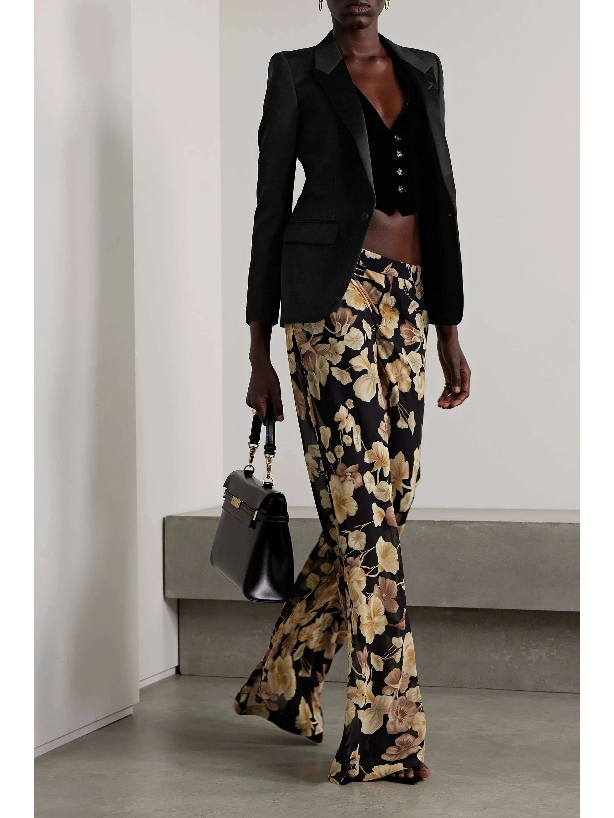 Saint Laurent Paris o1s1wg111124 Vest in Velvet in Black Size XS / US 0-2 / IT 36-38 - 5 Thumbnail