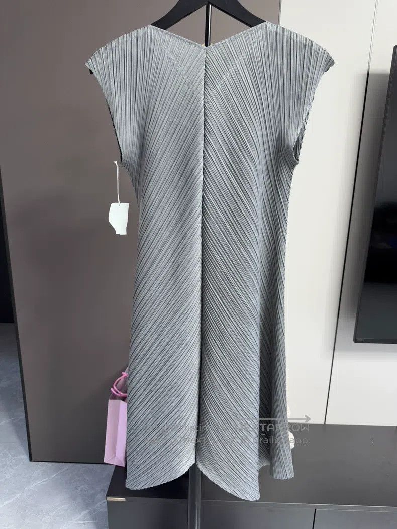 Issey Miyake Issey Miyake Dark Gray Dress Size S / US 4 / IT 40 - 2 Thumbnail