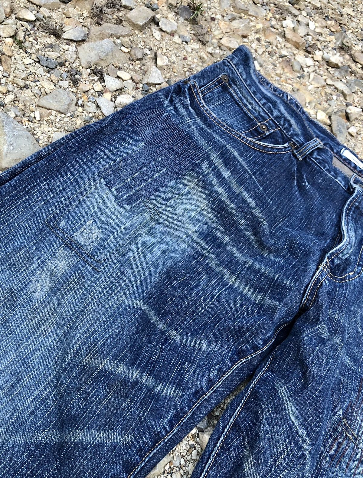 Edwin EXCLUSIVE VINTAGE WASHED BLUE DENIM BY EDWIN Size US 35 - 3 Thumbnail