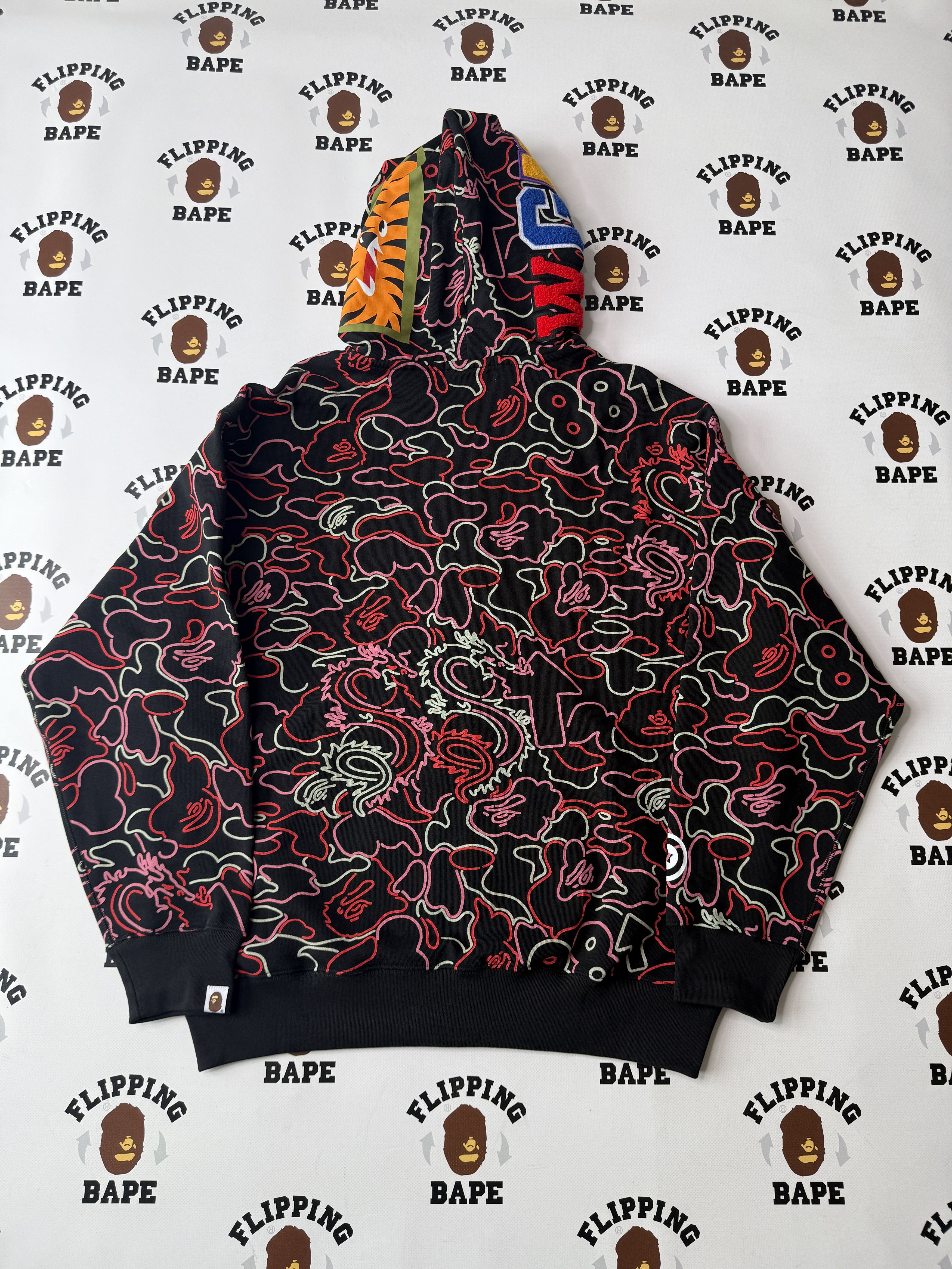 Bape BAPE X 88RISING GLOW IN THE DARK CAMO SHARK FULL ZIP HOODIE Size US M / EU 48-50 / 2 - 4 Thumbnail