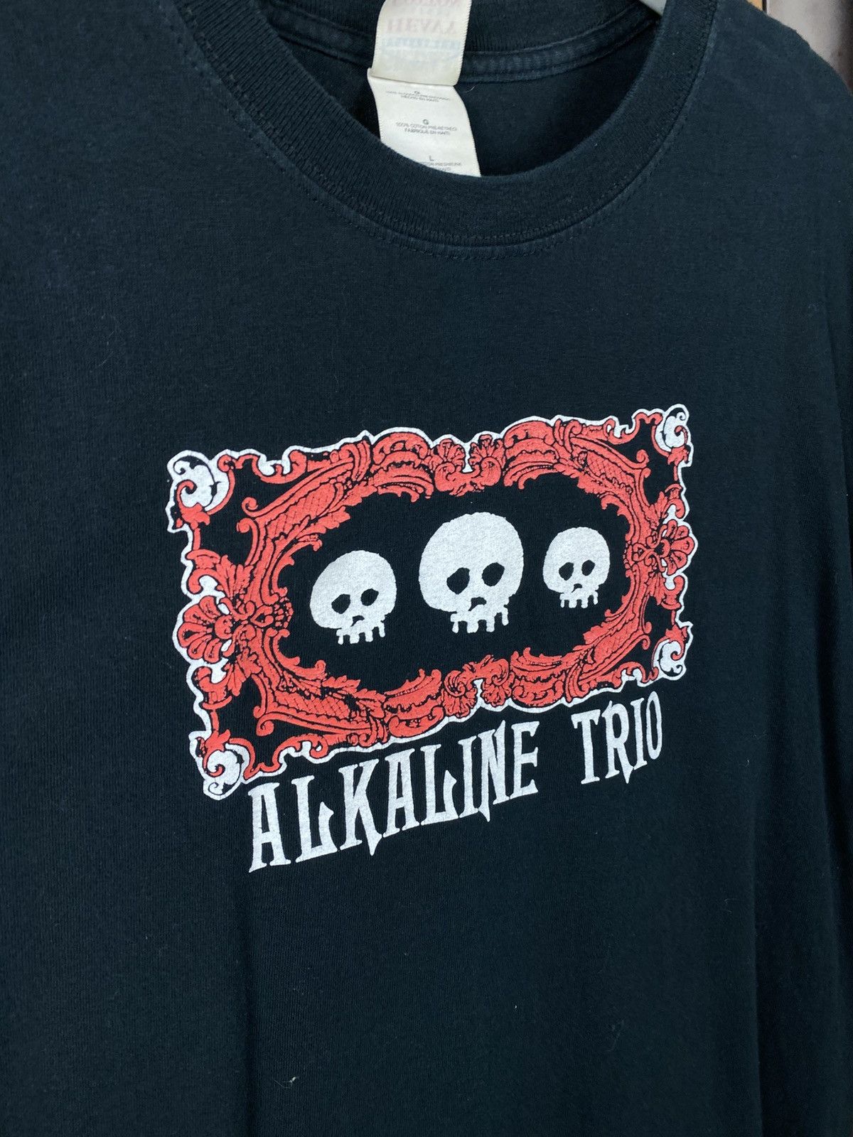 Band Tees 🎸Vintage 00s Alkaline Trio Heartskull Punk Rock Emo Tee🎸 Size US L / EU 52-54 / 3 - 2 Thumbnail