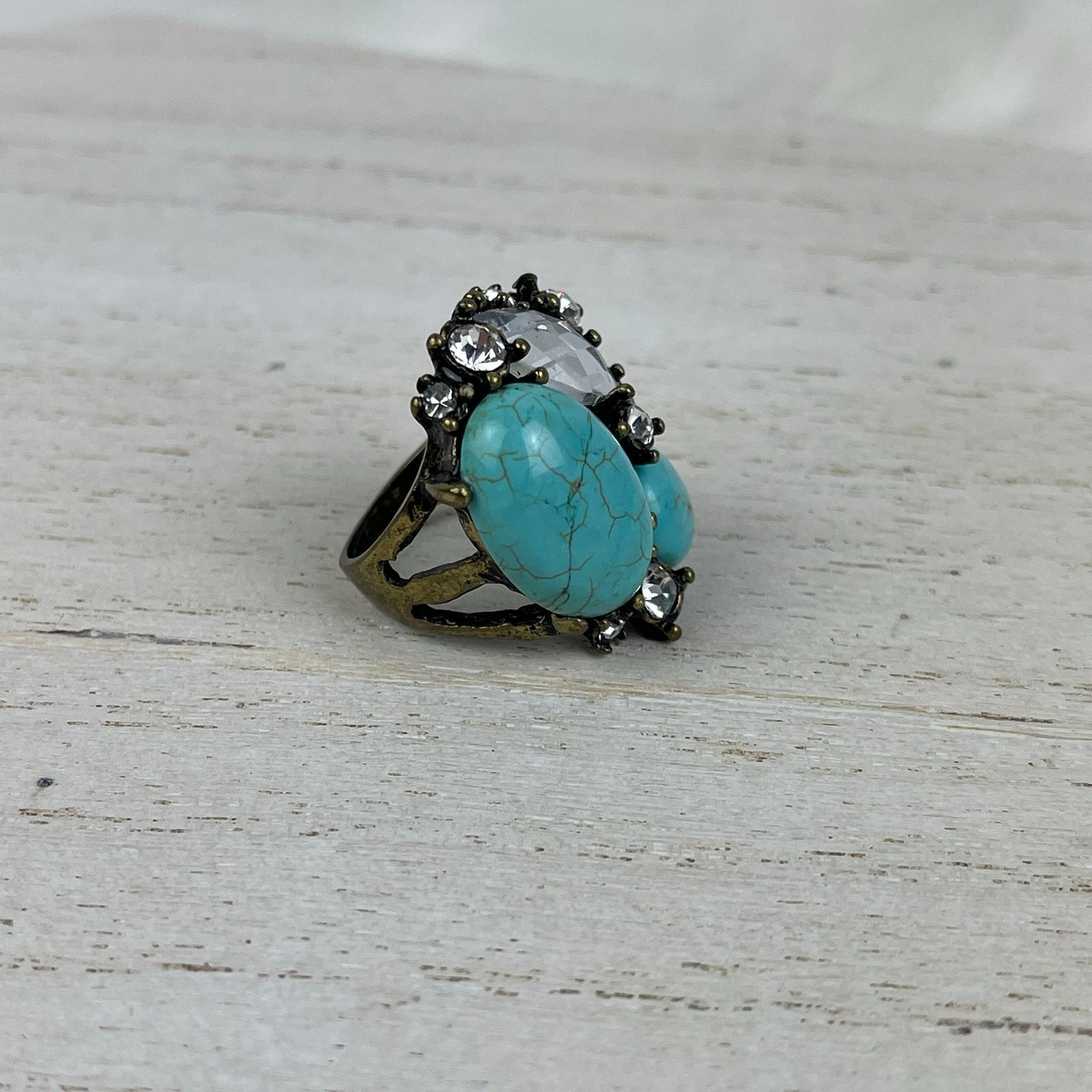 Urban Outfitters VTG Y2K Urban Outfitters Turquoise Howlite Ring Gold 6-6.5 Size ONE SIZE - 7 Thumbnail