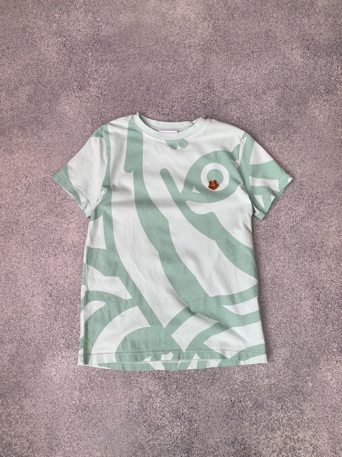 Kenzo × Vintage Vintage Kenzo Women’s Printed T-Shirt Size XS / US 0-2 / IT 36-38 - 1 Thumbnail
