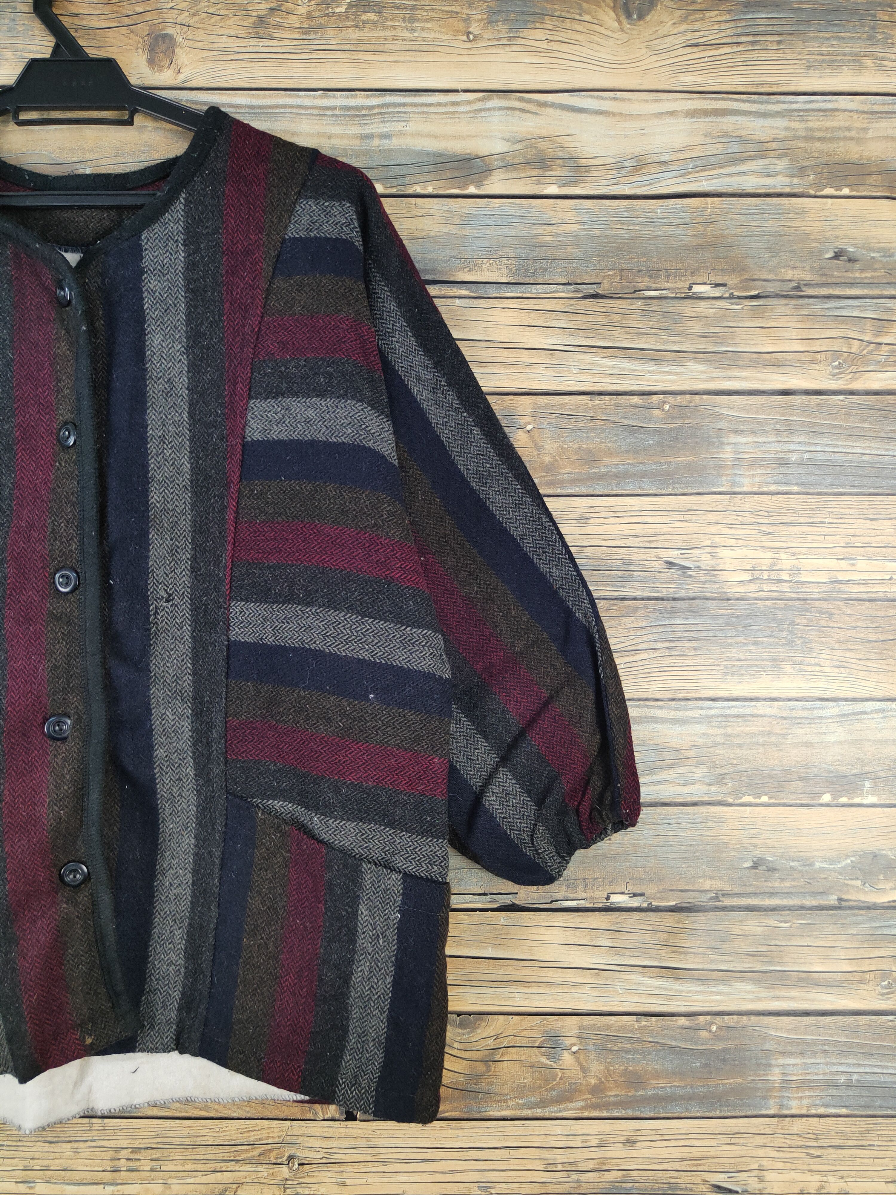 Vintage Japanese Brand Black Red Knitwear Cardigan #W2109 Size US L / EU 52-54 / 3 - 5 Thumbnail