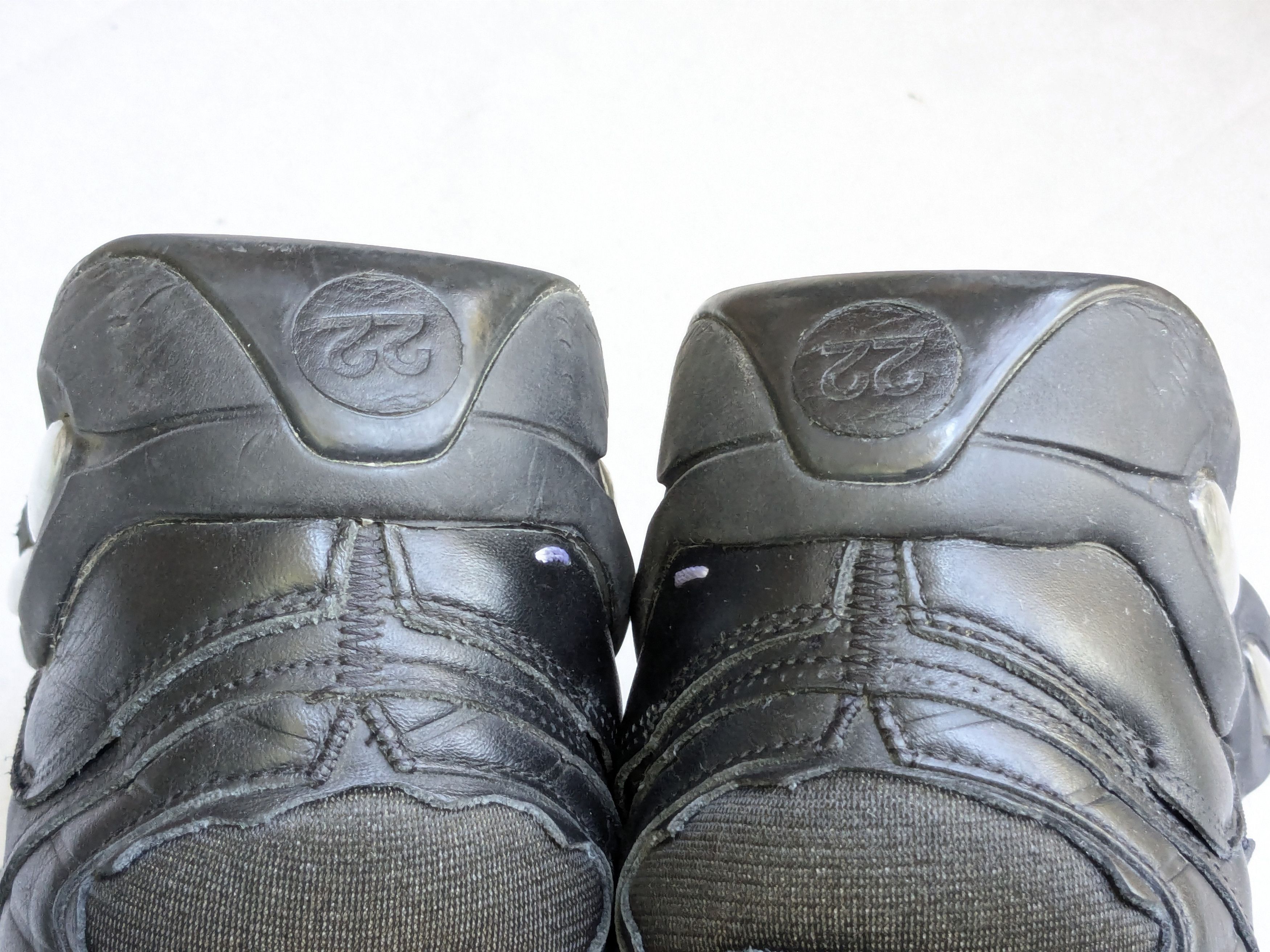Maison Margiela Maison Margiela Reebok Question Black 9.5 High Tops Leather Size US 9.5 / EU 42-43 - 16 Thumbnail