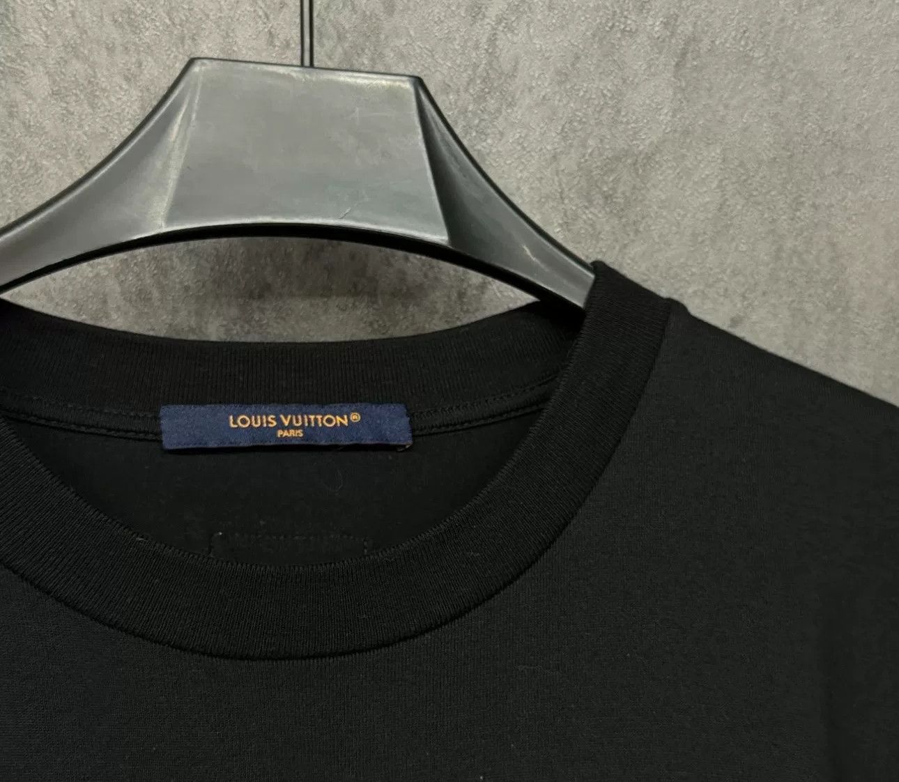 Louis Vuitton louis vuitton logo short sleeve shirt Size US M / EU 48-50 / 2 - 3 Thumbnail
