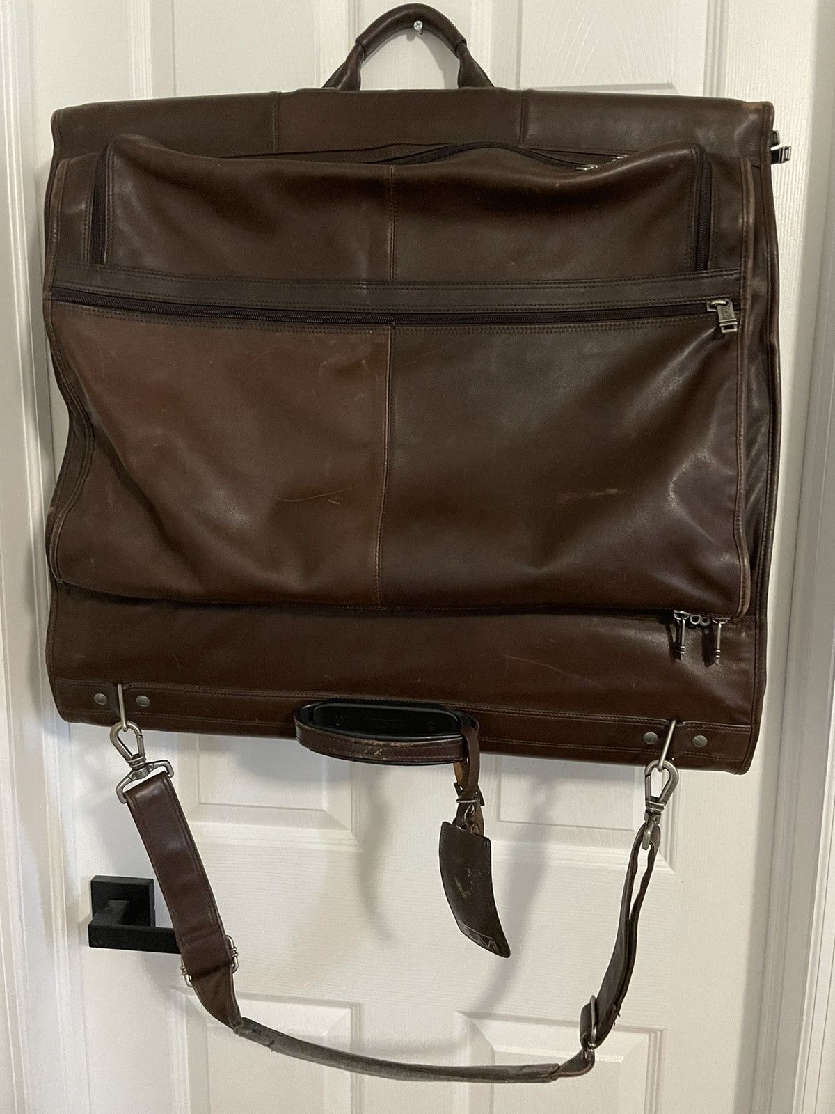 Tumi Tumi genuine leather full size garment traveler Size ONE SIZE - 10 Thumbnail