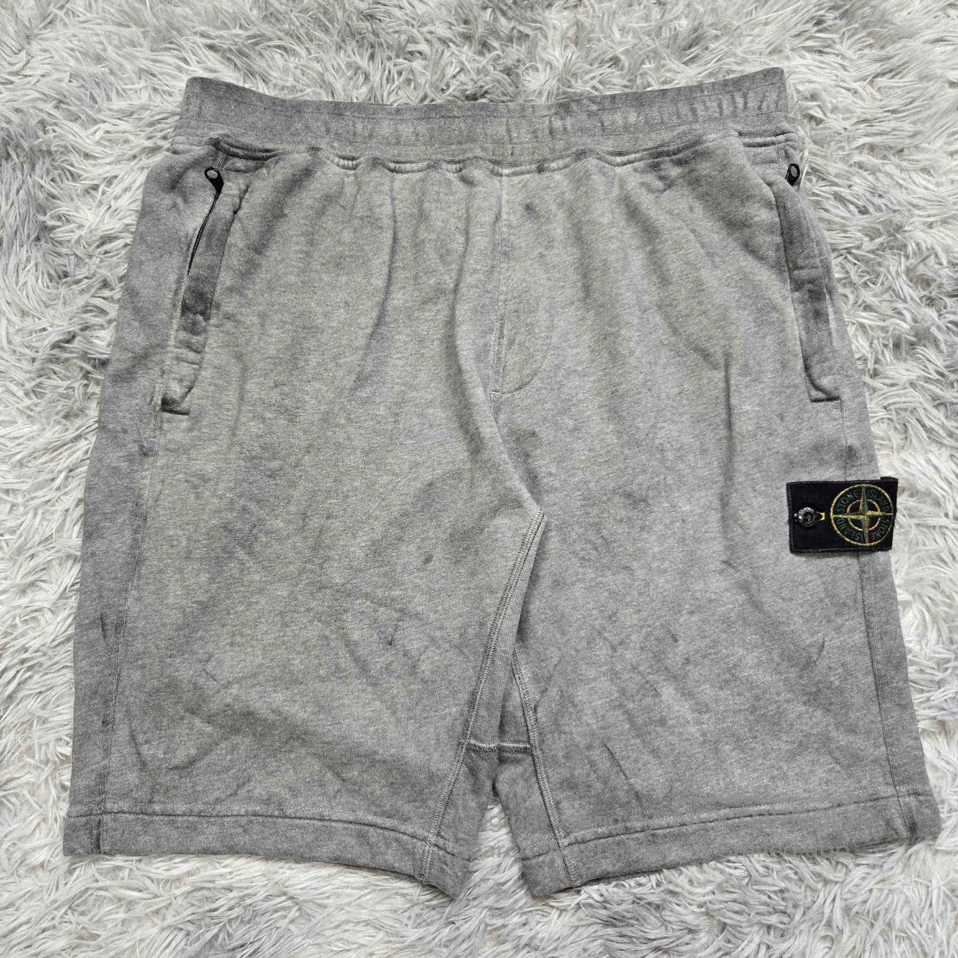 Stone Island stone island gradient wash shorts size large. Size US 34 / EU 50 - 4 Thumbnail