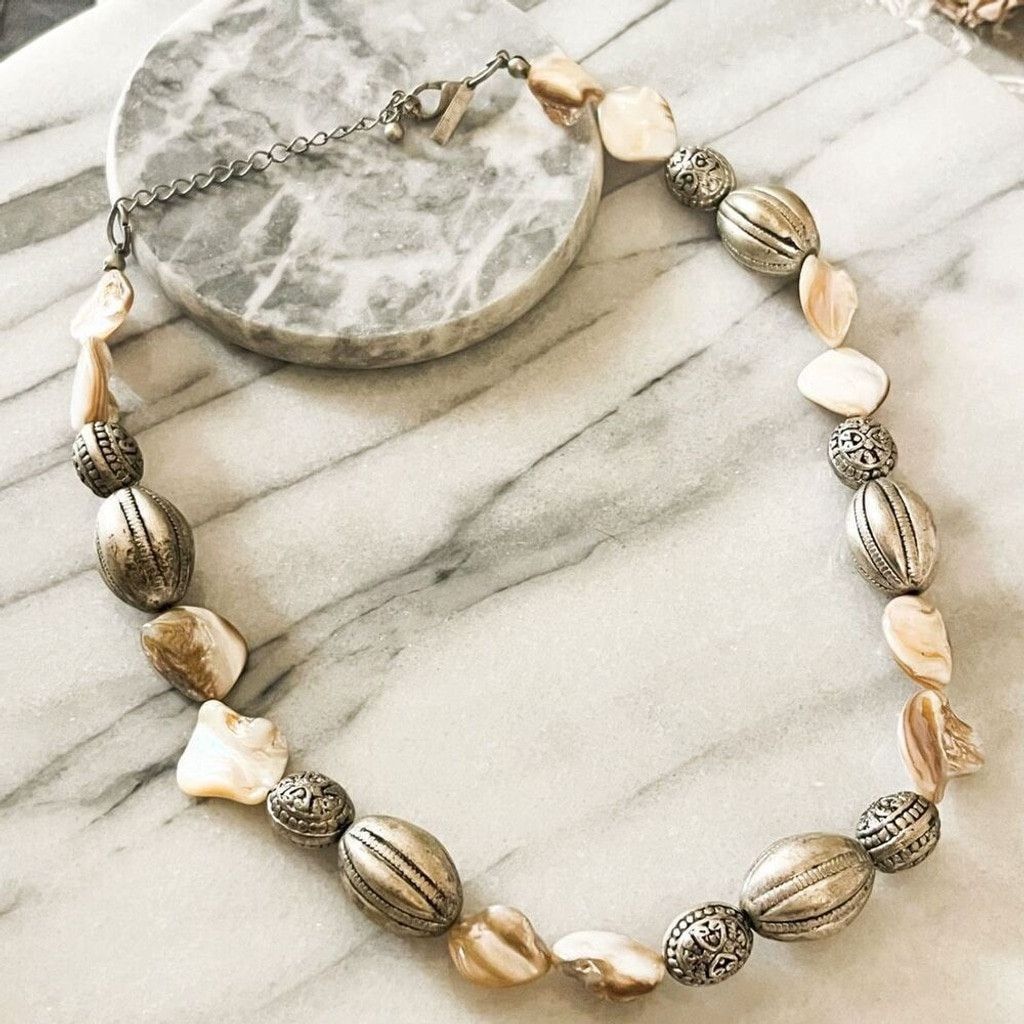 Jewelry Lane Bryant Shell Beaded Necklace Chunky Silver Size ONE SIZE - 1 Thumbnail
