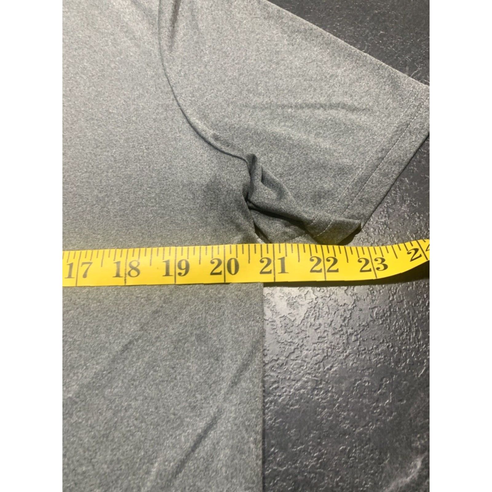 Under Armour VINTAGE Under Armour Mens T-Shirt Medium Gray Orange Activewear Casual Moisture Wicking Performance Basketball Running Gym Size US M / EU 48-50 / 2 - 7 Thumbnail