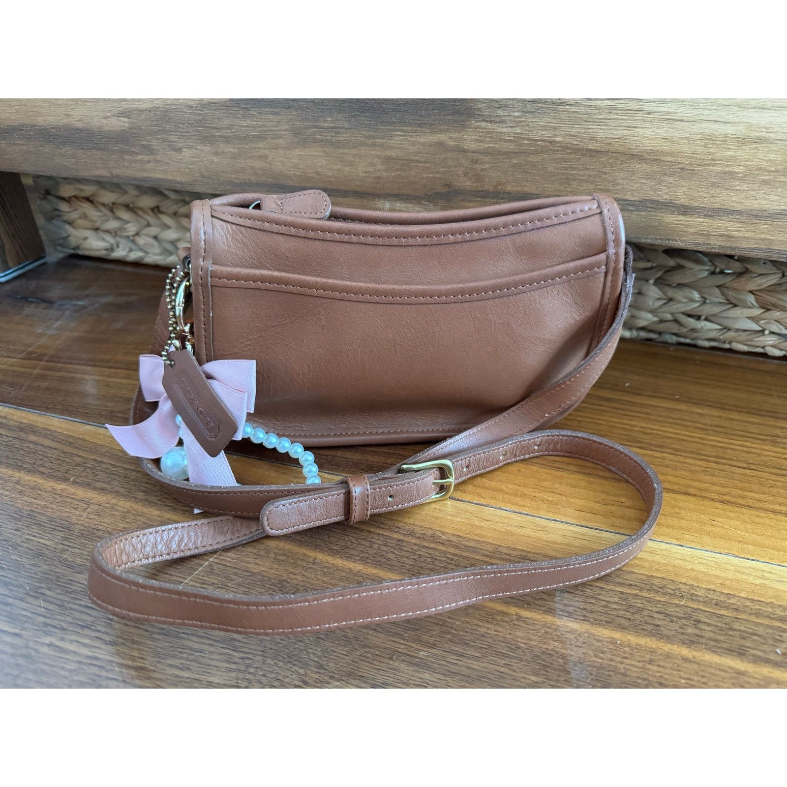 Coach Excellent condition mini Coach Vintage Wendie Crossbody Size ONE SIZE - 1 Thumbnail