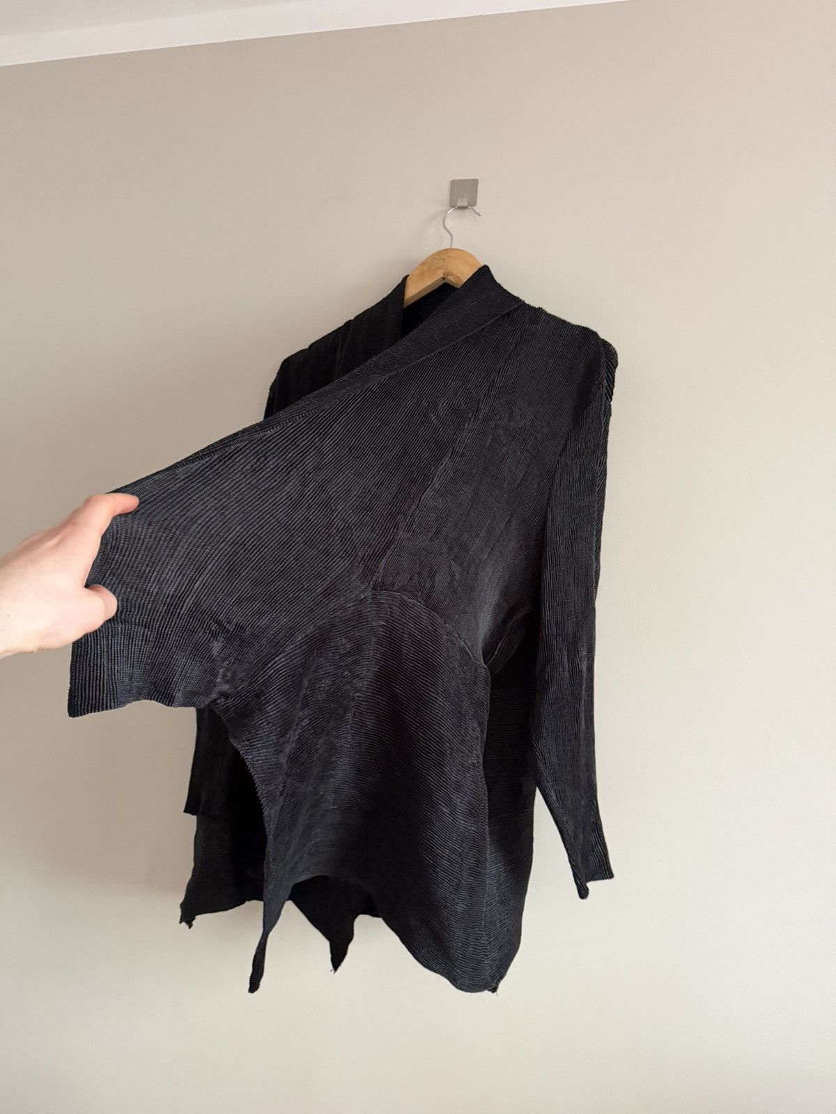 Vintage Black Pleated Draped Cape Issey Miyake Style Size ONE SIZE - 3 Thumbnail