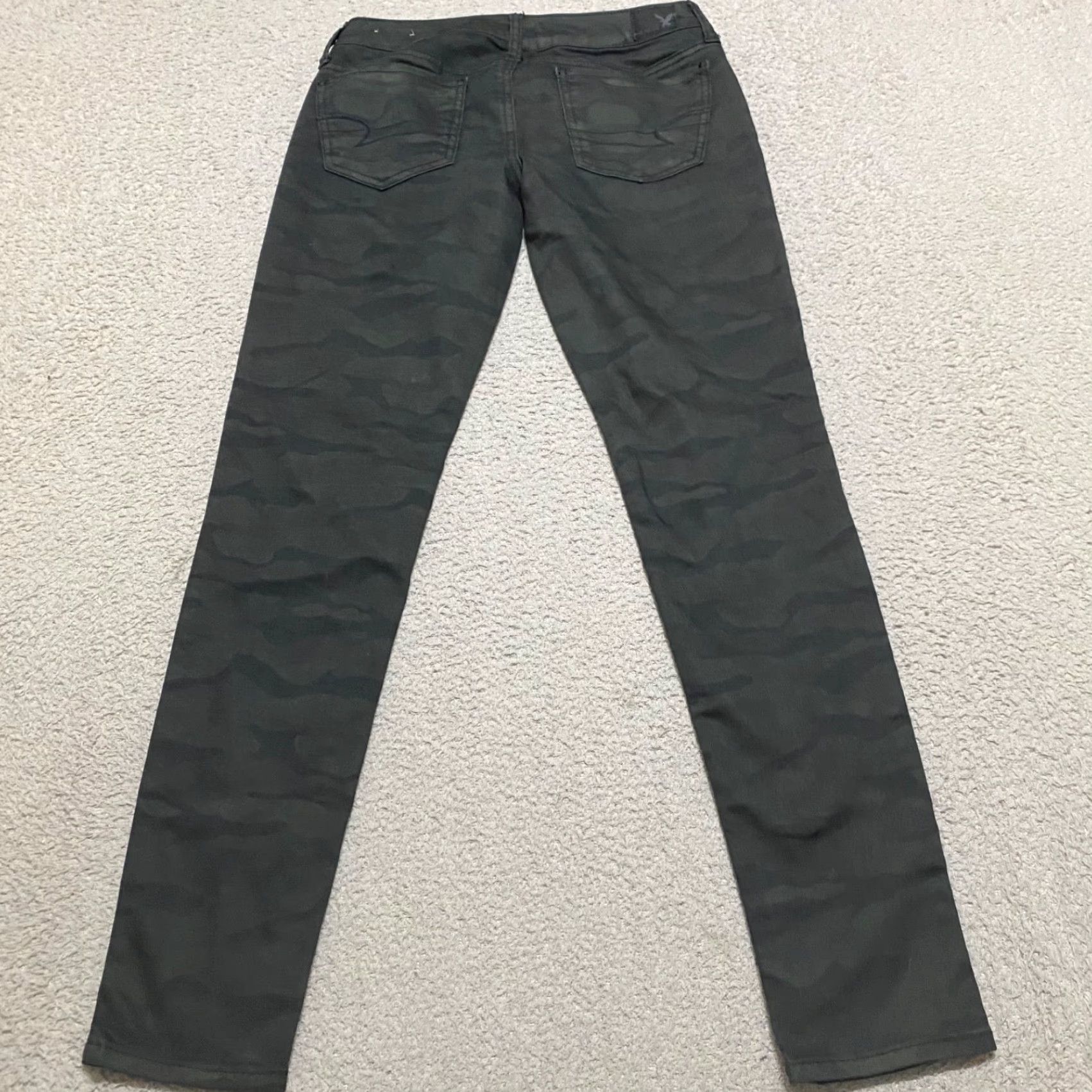 American Eagle Outfitters American Eagle Jeans Womens 2 Dark Green Camo Jegging Low Rise Stretch Size 26" / US 2 / IT 38 - 2 Thumbnail