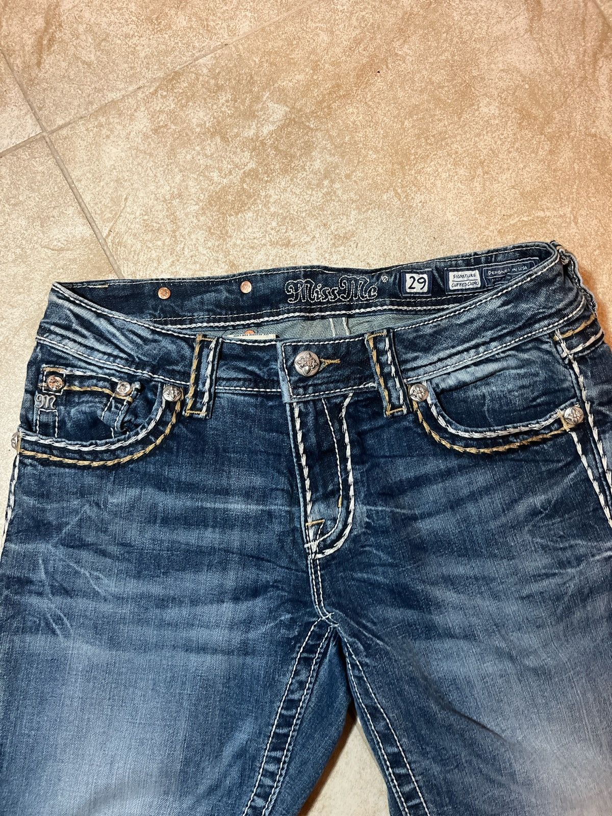 Miss Me Miss me low rise capri jeans Size 29" - 2 Thumbnail