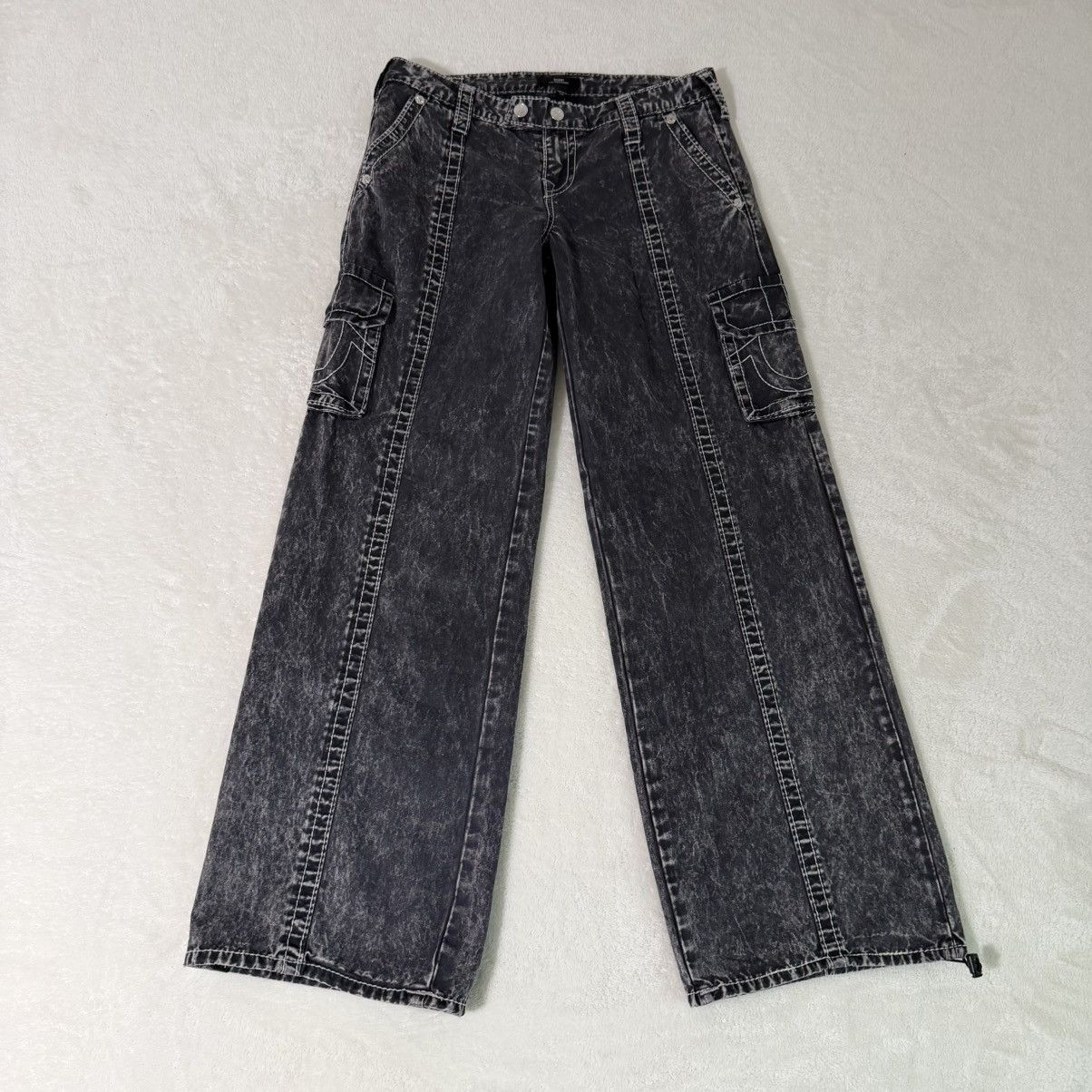 True Religion True Religion Bobbi Low Rise Baggy Cargo Jeans Size 27" / US 4 / IT 40 - 1 Thumbnail