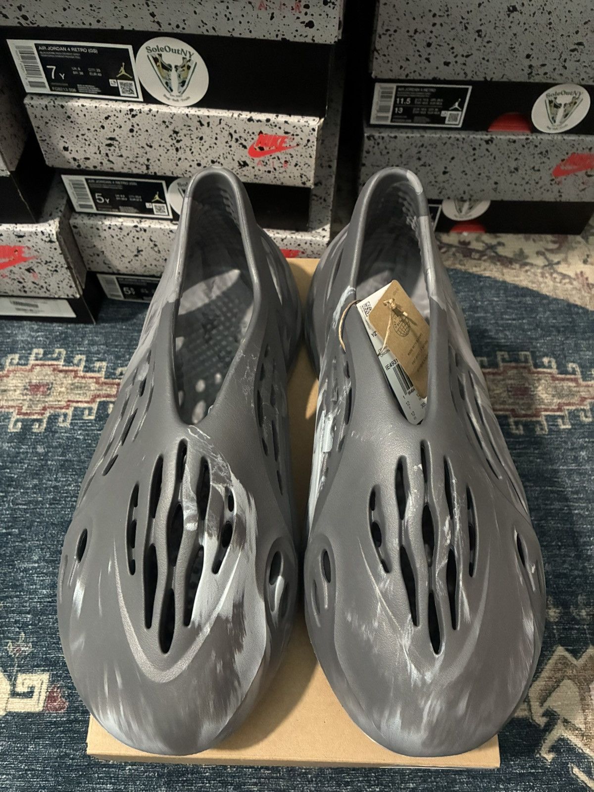 Adidas × Kanye West Adidas Yeezy MX Granite Foam RnnR SKU IE4931 Brand New Size US 12 / EU 45 - 5 Thumbnail