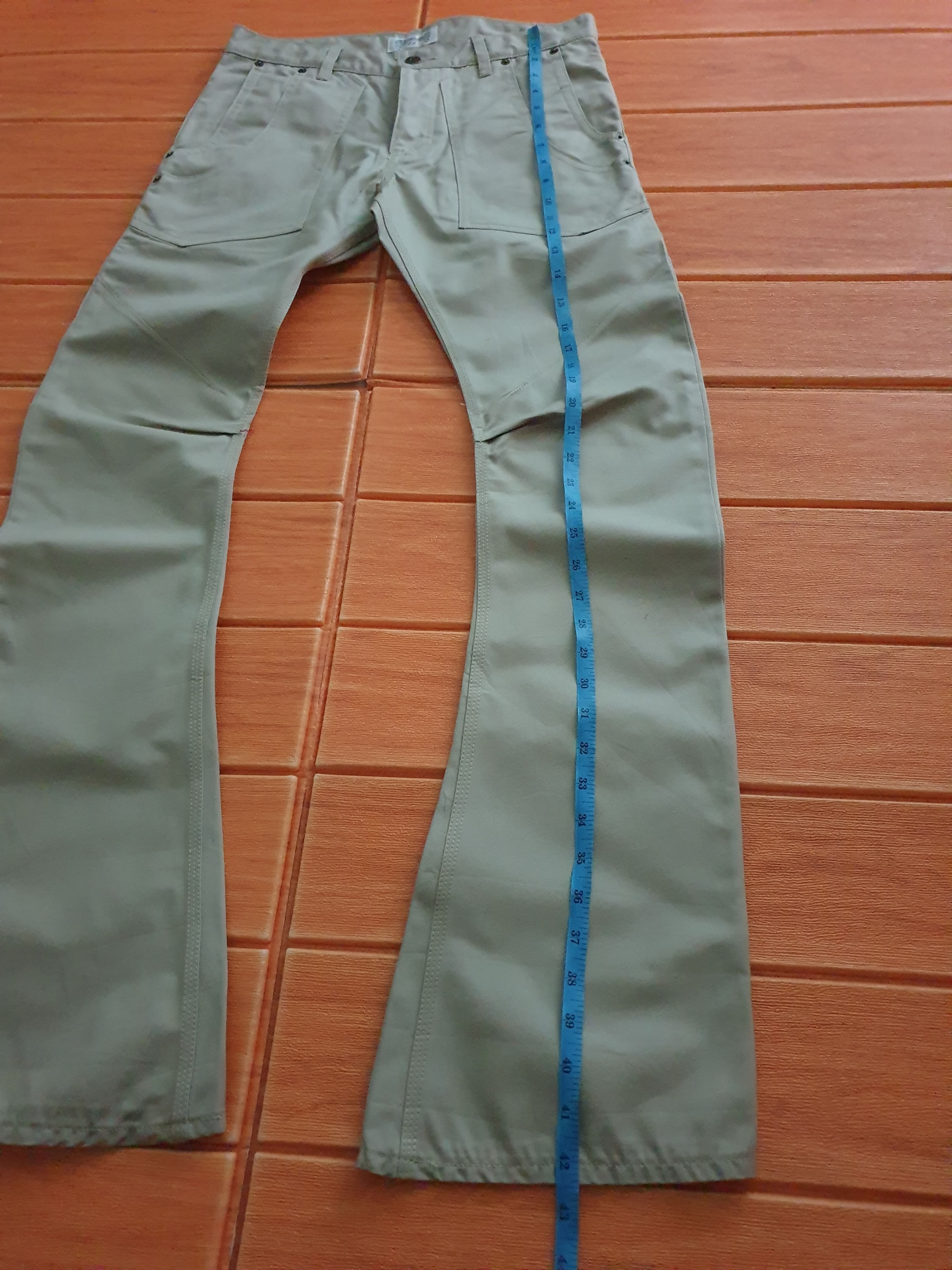 Japanese Brand 💥No crossing Japanese brand beige colour Pant Size US 31 - 7 Thumbnail