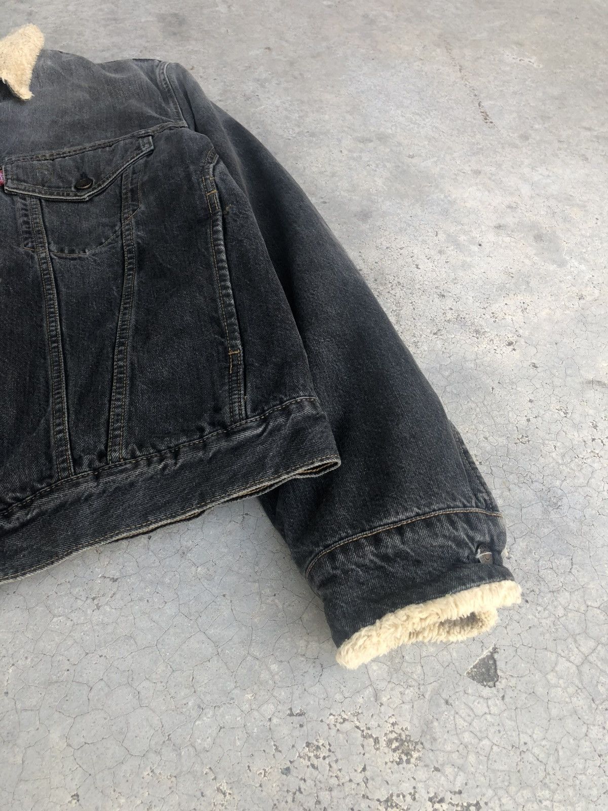 Levi's Y2k Levis Sherpa Lined Denim Jacket Distressed Size US L / EU 52-54 / 3 - 10 Thumbnail