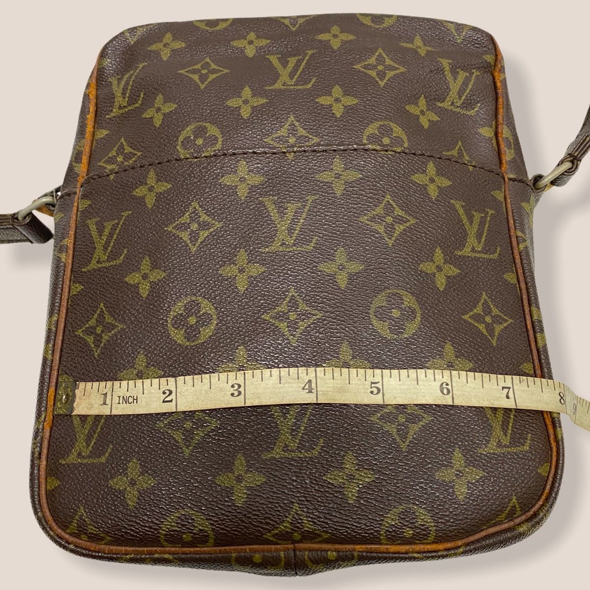 Louis Vuitton ‼️YES‼️ LOUIS VUITTON DANUBE GM SLING BAG ECLAIR ZIPPER Size ONE SIZE - 12 Thumbnail