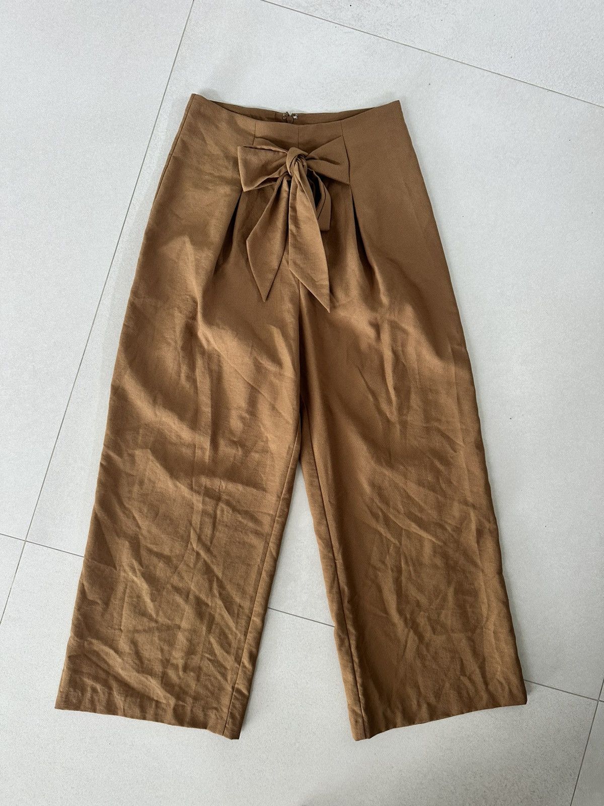 Cremieux CREMIEUX Women's Cropped Pants with Tie Front Size 2 Size 26" / US 2 / IT 38 - 1 Thumbnail