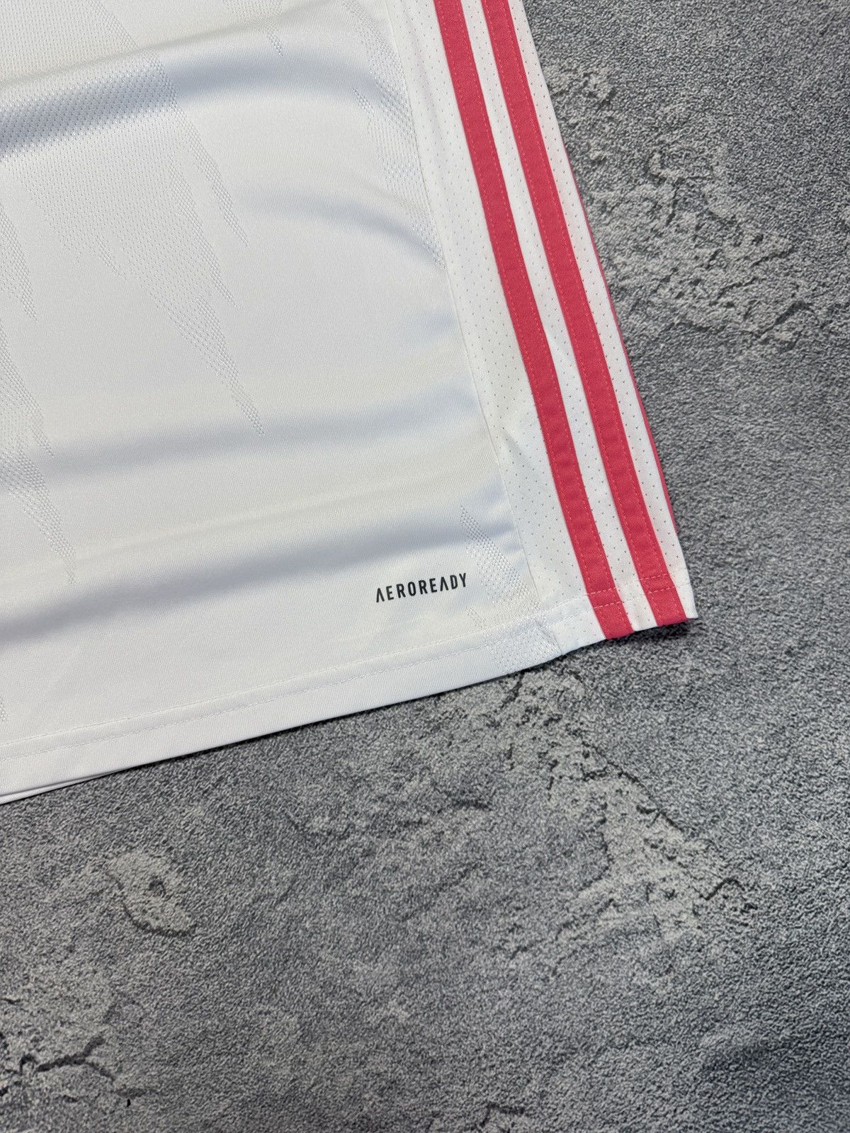 Adidas Adidas Real Madrid Home Soccer Jersey T-Shirt Size US M / EU 48-50 / 2 - 4 Thumbnail