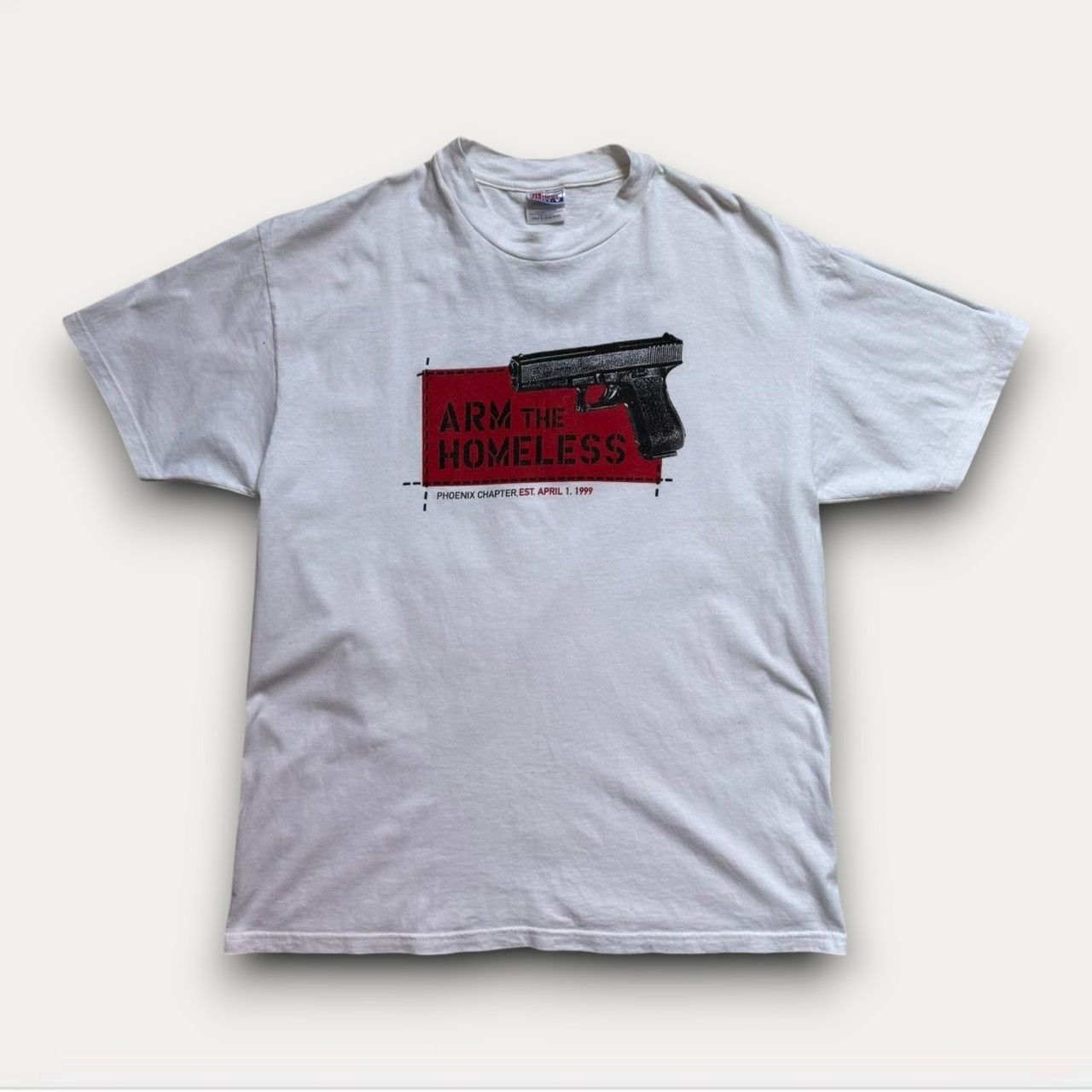 Vintage Vintage ‘99 Arm The Homeless T-Shirt Size US XL / EU 56 / 4 - 1 Thumbnail