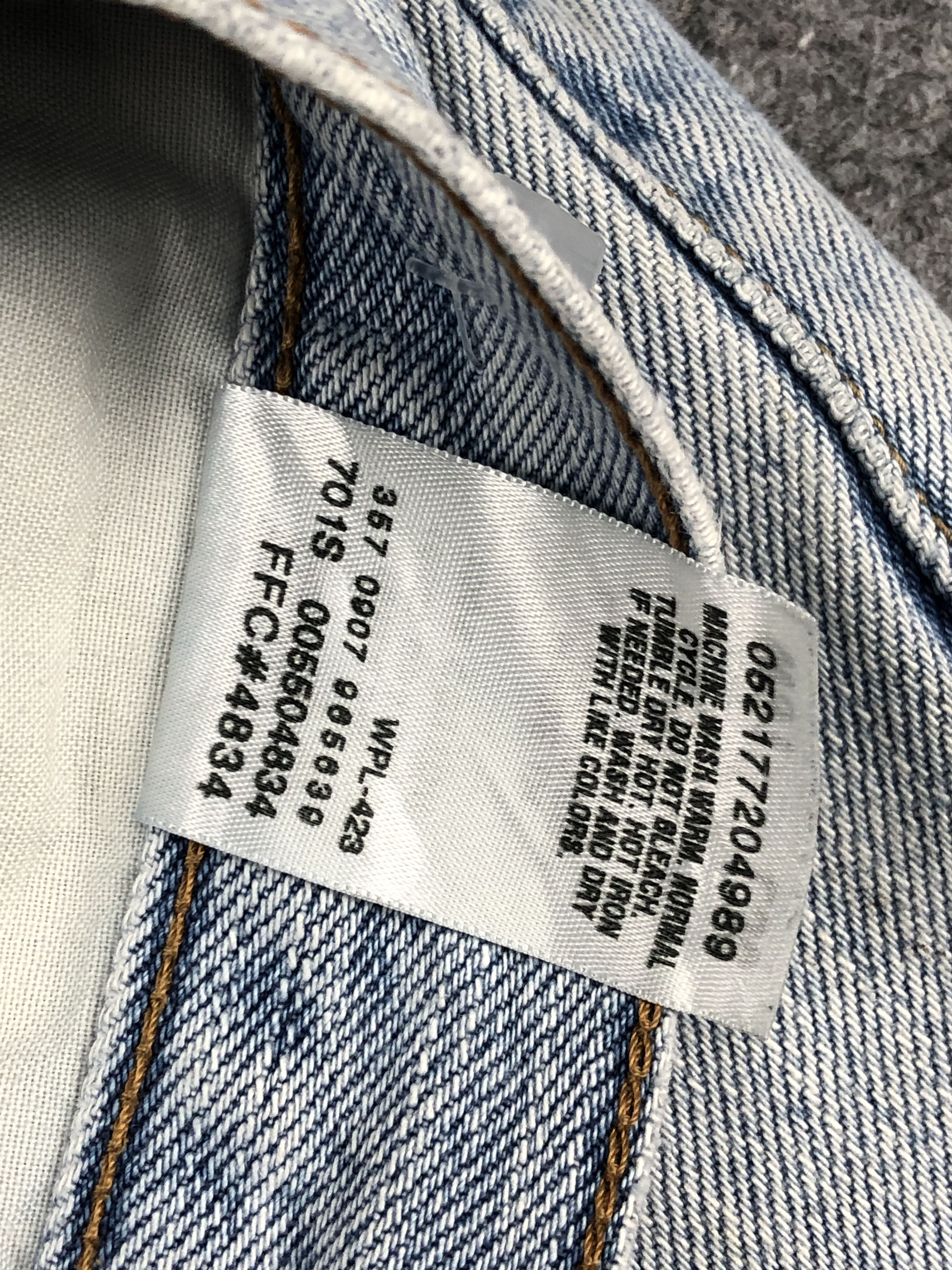 Levi's Vintage Levis 550 Light Wash Jeans DP1483 Size US 31 - 11 Thumbnail