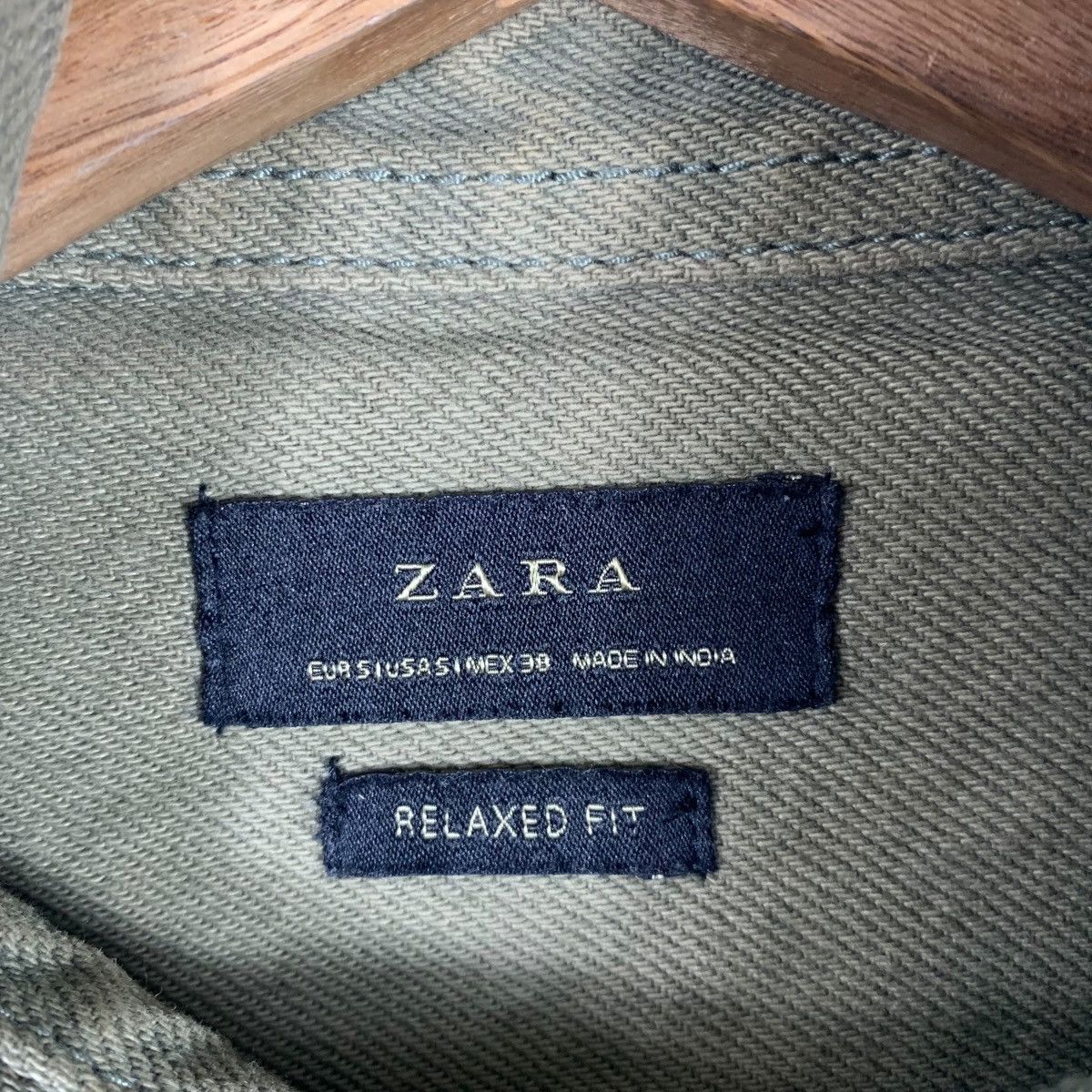 Zara ZARA Casualwear Distressed Design Jeans Shirts Long Sleeve Size US M / EU 48-50 / 2 - 4 Thumbnail