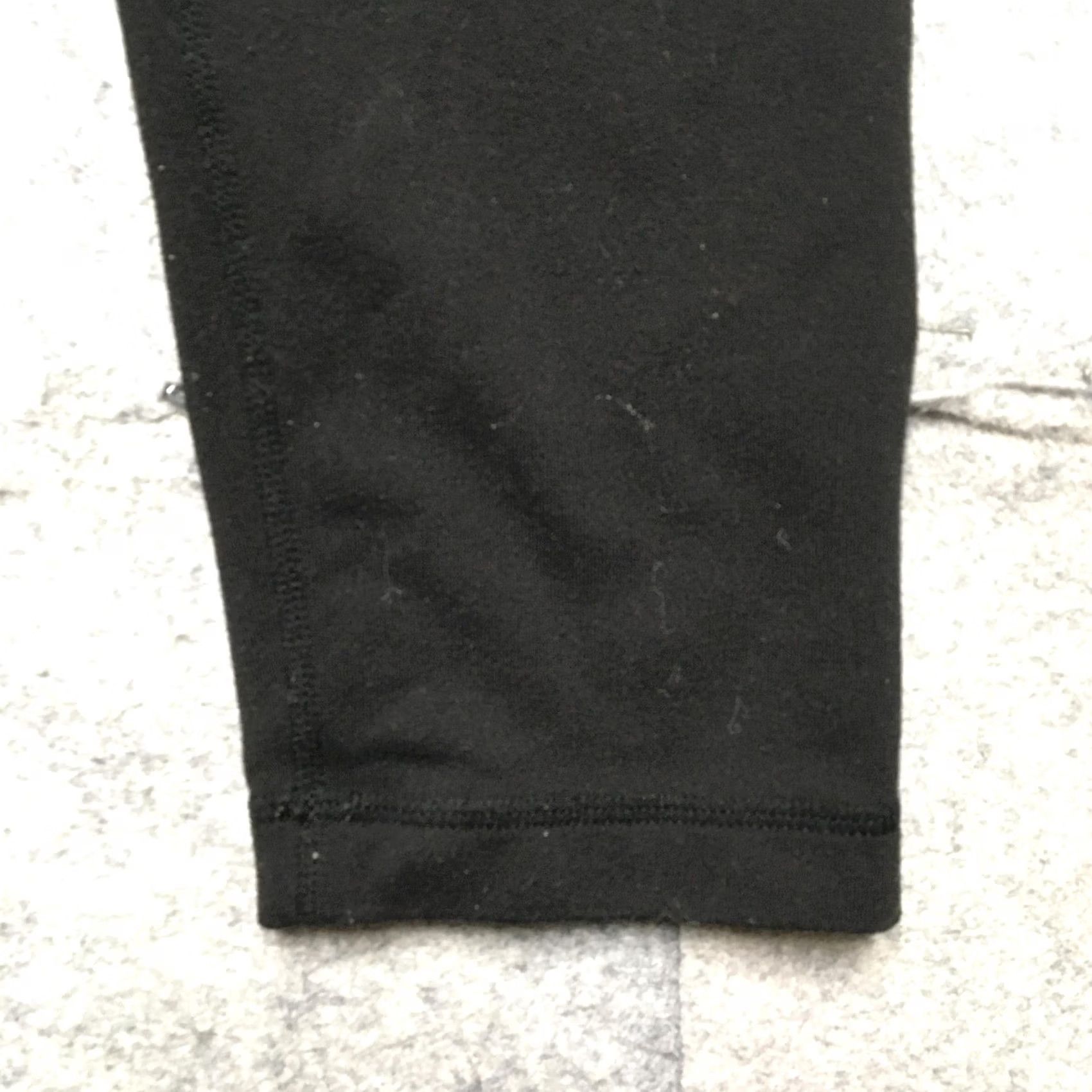 Lululemon Lululemon Leggings Womens 4 Black Mid Rise Capri Colorblock Waist Yoga Athletic Capris Size 27" / US 4 / IT 40 - 2 Thumbnail