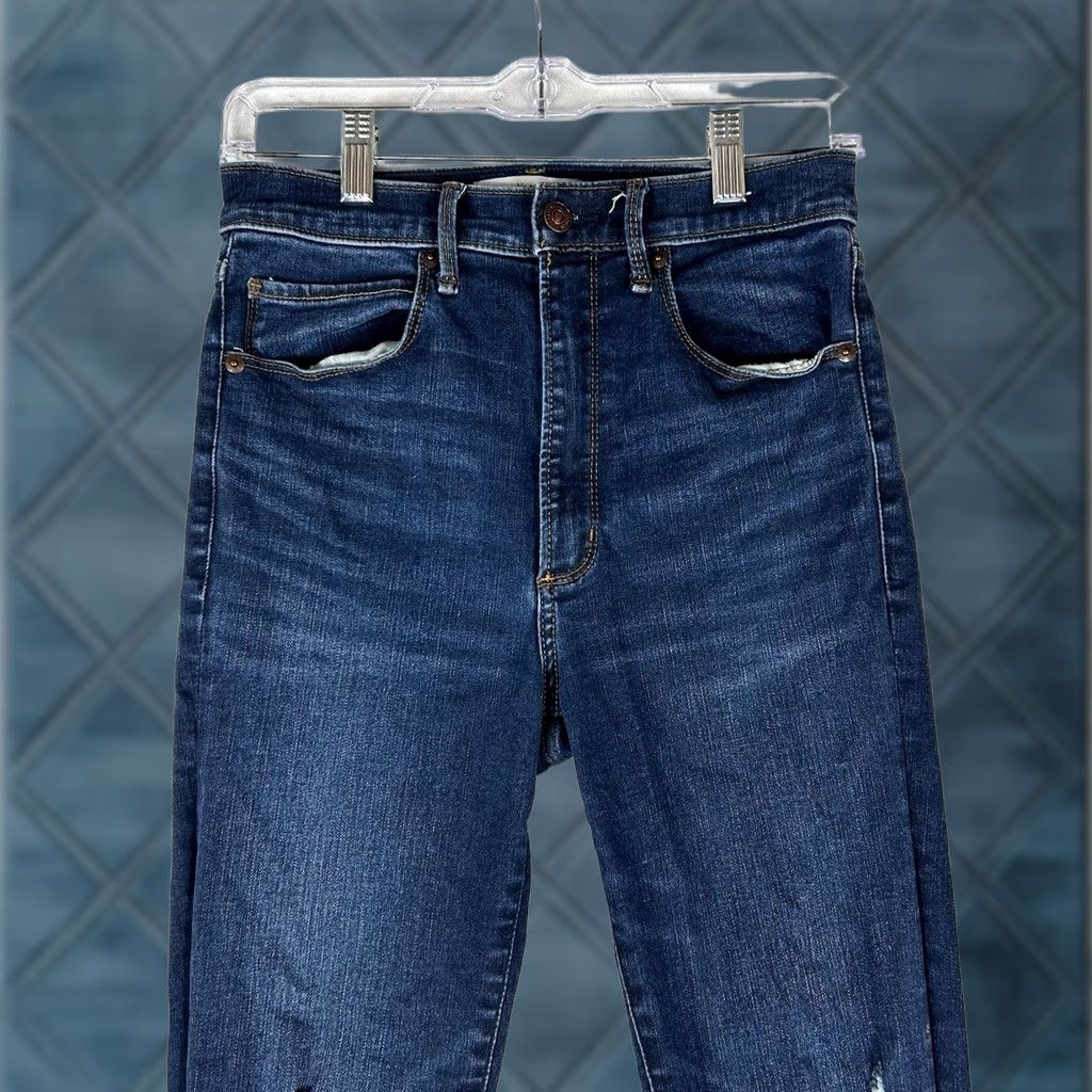 Abercrombie & Fitch Abercrombie & Fitch The Super Skinny Ultra High Rise Jeans Womens 28 Stretch Size 28" / US 6 / IT 42 - 1 Thumbnail