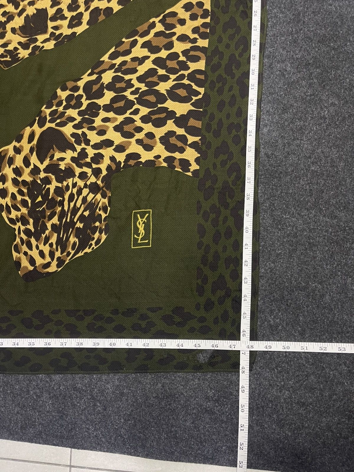 Yves Saint Laurent Vtg Yves Saint Laurent Leopard Panther Silk Wool Scarf Large Size ONE SIZE - 8 Thumbnail