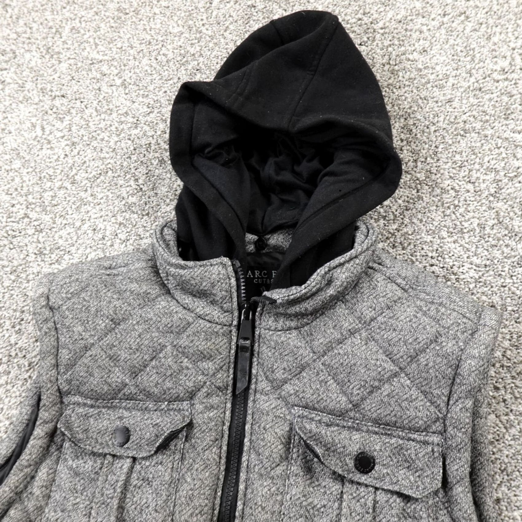 Marcs VINTAGE Marc Ecko Unltd Vest Mens L Gray Quilted Zip Hoodie Bomber Jacket Grunge Skate Hip Hop Hipster Outdoor Preppy All Seasons Hooded Pockets Size US L / EU 52-54 / 3 - 3 Thumbnail