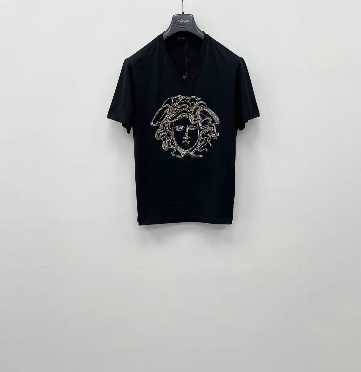 Versace VERSACE Mainline Heavy Rhinestone Short Sleeve T-shirt J30 Size US M / EU 48-50 / 2 - 1 Thumbnail