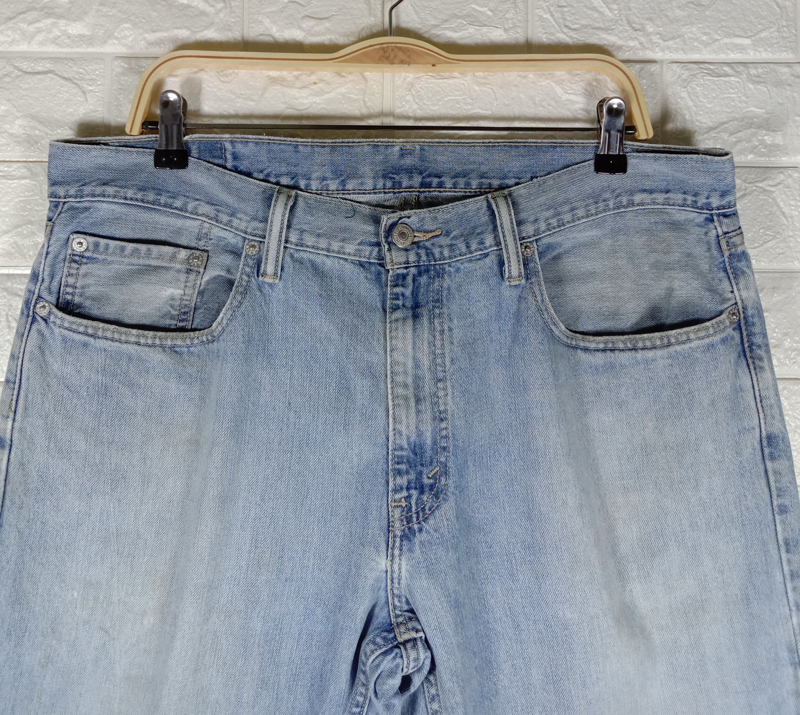 Levi's Vintage Levi’s 559 Jeans Light Wash Relaxed Straight Denim Size US 36 / EU 52 - 2 Thumbnail