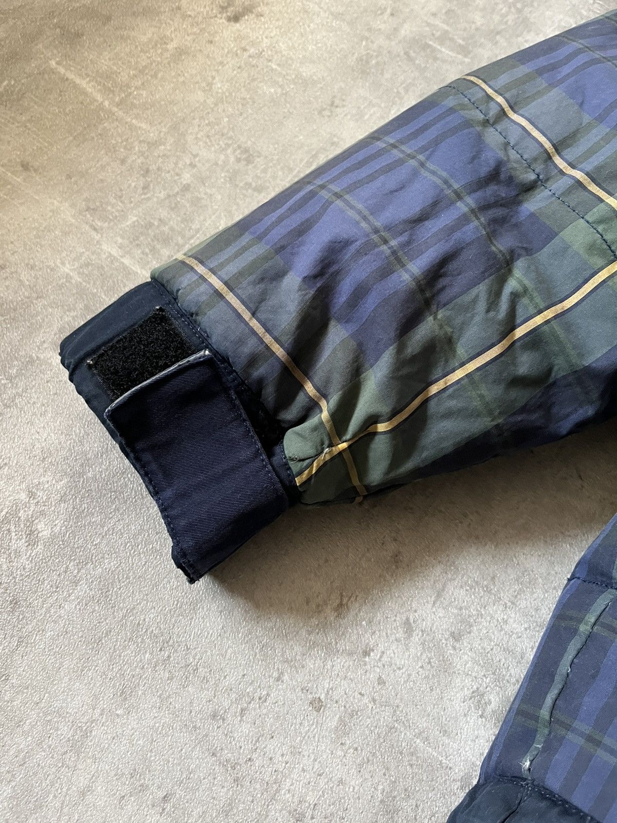 Tommy Hilfiger Vintage Tommy Hilfiger reversible tartan puffer jacket 90s Size US L / EU 52-54 / 3 - 7 Thumbnail