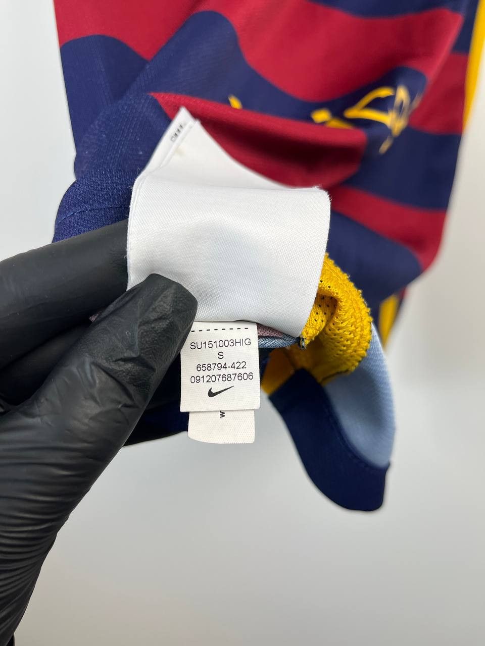 Nike Barcelona 2015 2016 Home Football Shirt Jersey Nike Size S Size US S / EU 44-46 / 1 - 3 Thumbnail