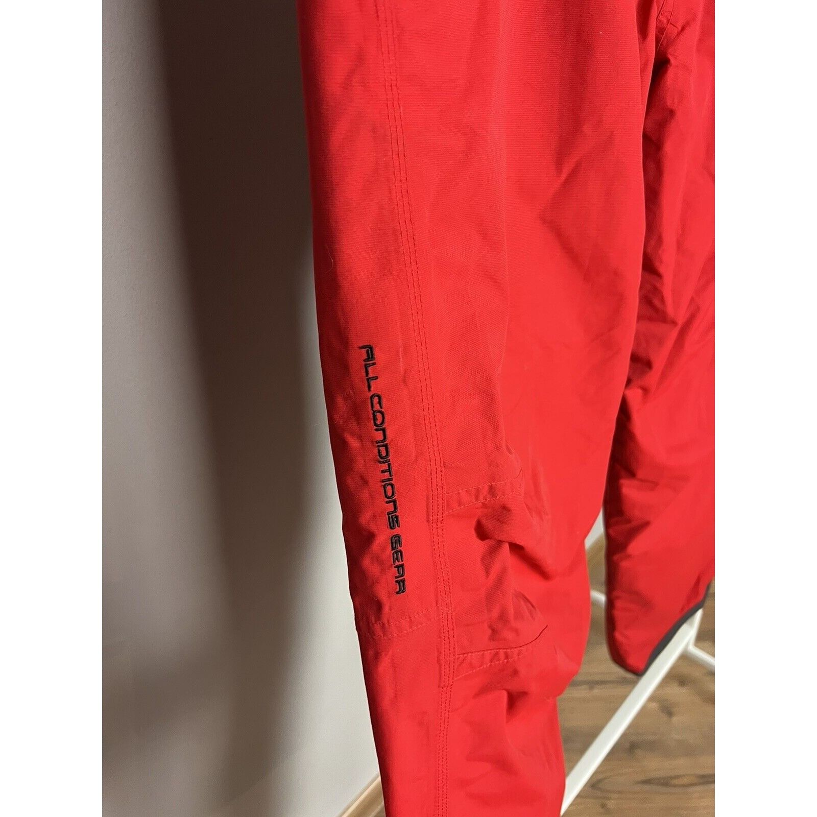 Nike ACG MINT! Nike ACG Men`s Red Winter Insulated Ski Snow Pants Siz Size US 30 / EU 46 - 6 Thumbnail