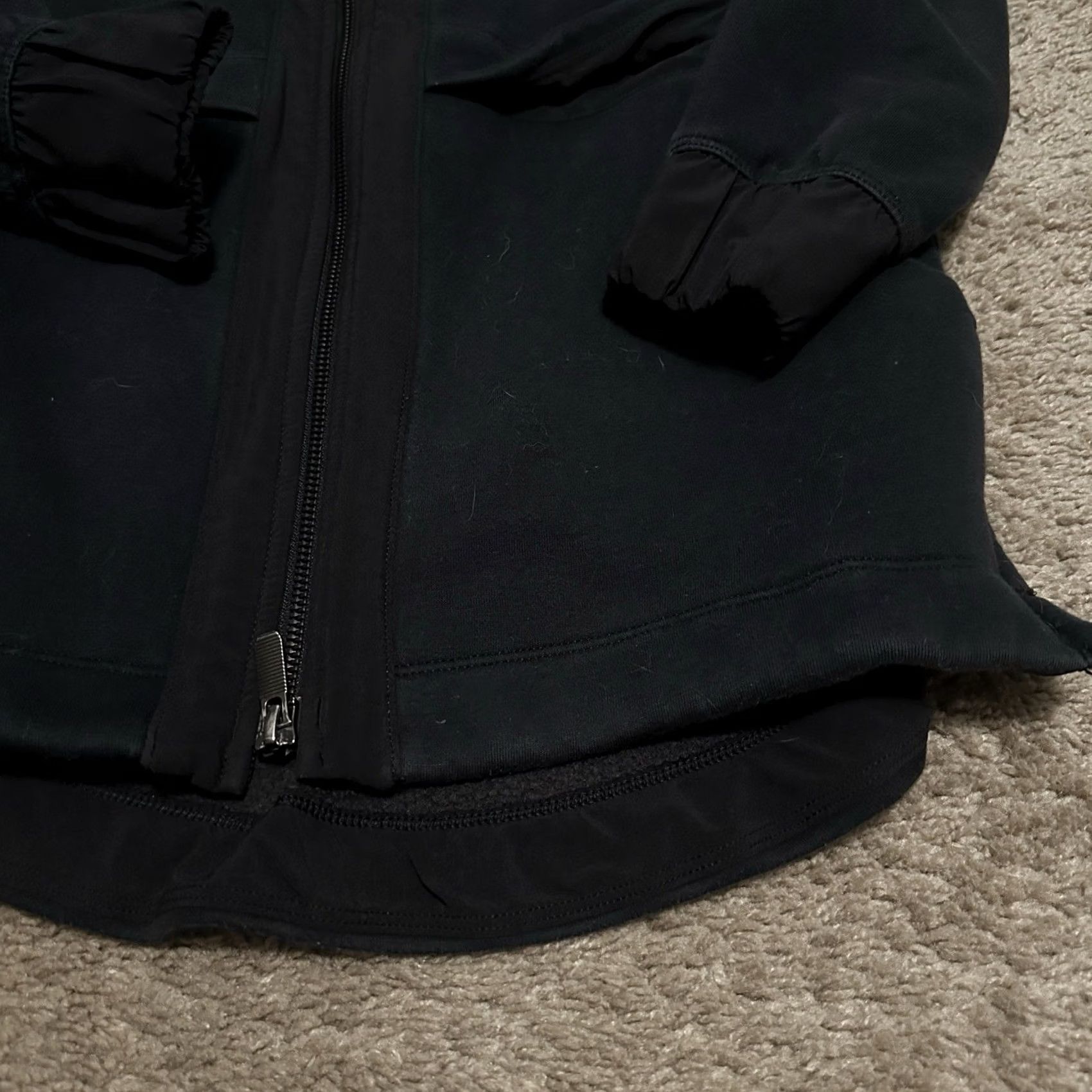 Lululemon Lululemon Light as Warmth Jacket Womens 4 Full Zip Black Jacket Activewear Yoga Gym Running Holiday 90s Mens Womens Girls Boys Size S / US 4 / IT 40 - 2 Thumbnail