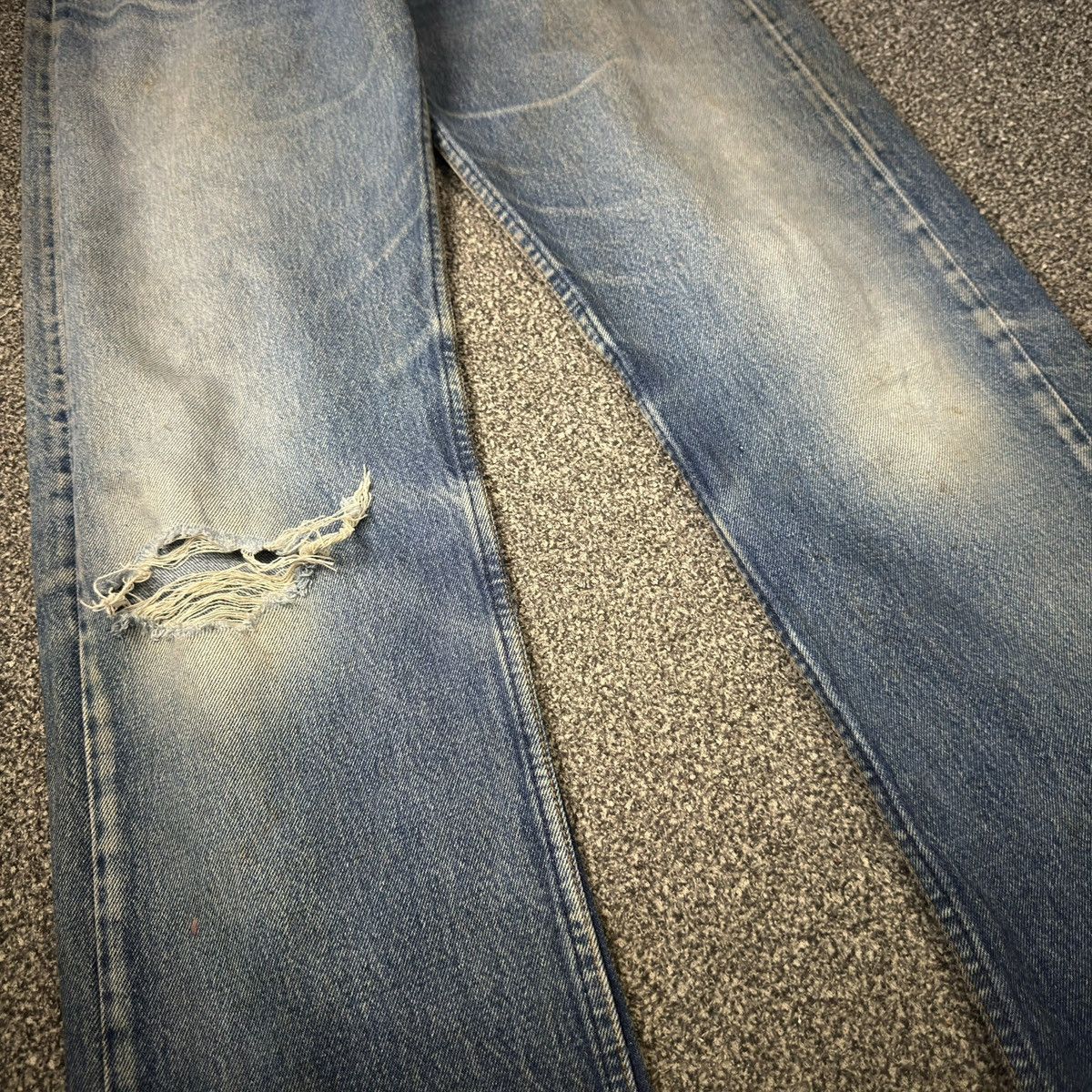 Levi's Vintage Clothing Vintage Distressed USA Levis 501 Classic Straight Denim W35 Size US 35 - 6 Thumbnail