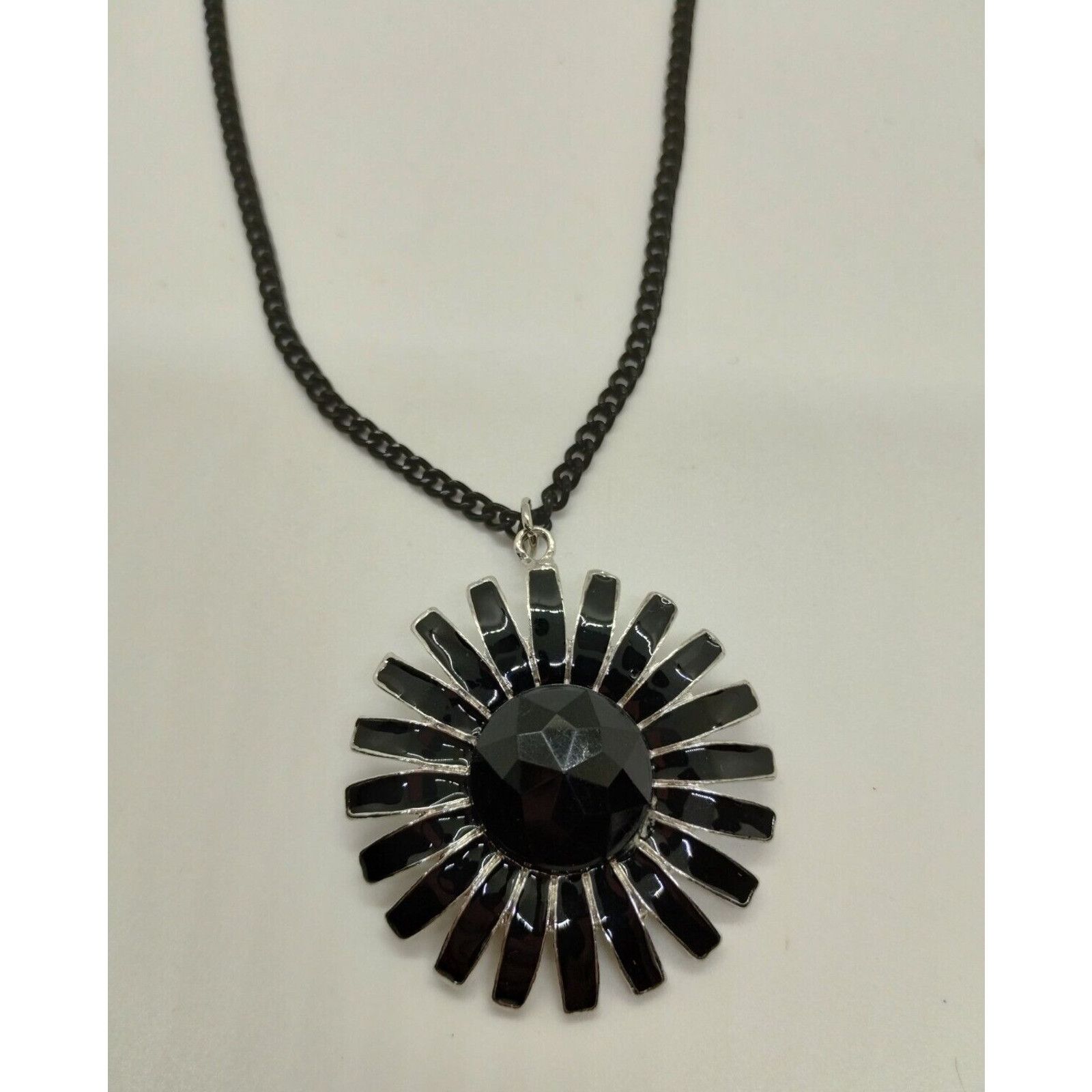 Vintage Silver Black Daisy Necklace - Gemstone- Enamel Petals - 11" Size ONE SIZE - 3 Thumbnail