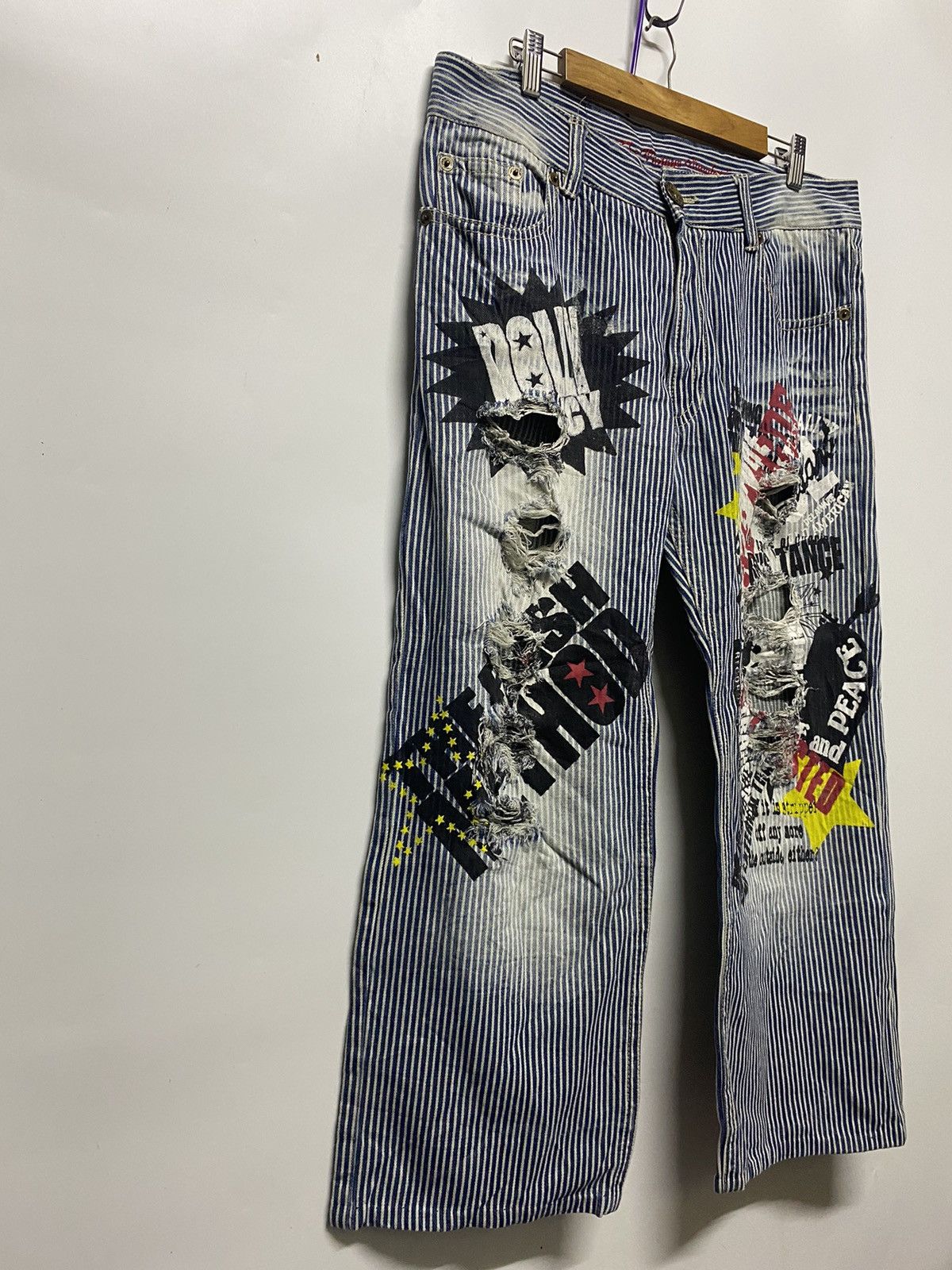 Japanese Brand Japanese Distressed Stripes Printed Original Jeans Pants Size US 36 / EU 52 - 7 Thumbnail