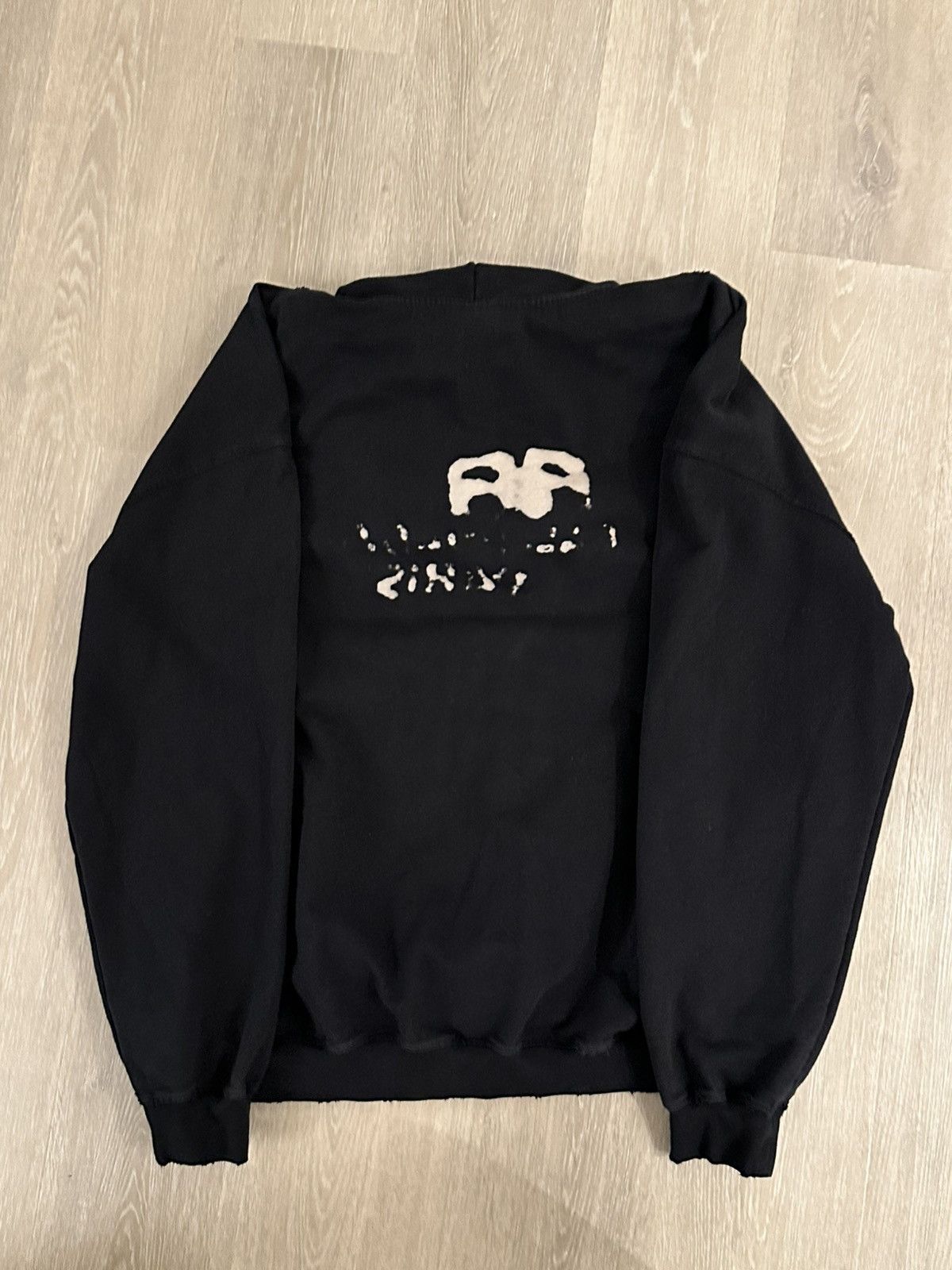 Balenciaga Balenciaga Dirty BB Logo Distressed Cotton Graphic Hoodie Size US M / EU 48-50 / 2 - 2 Thumbnail