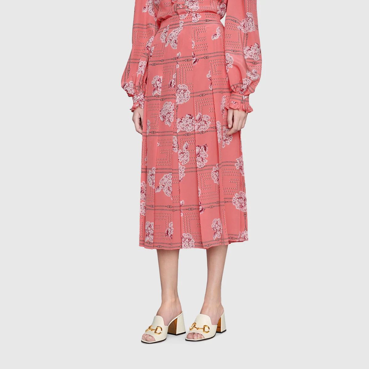 Gucci o1s1wg110225 Slide Sandals With Horsebit in White Size US 5 / IT 35 - 6 Thumbnail
