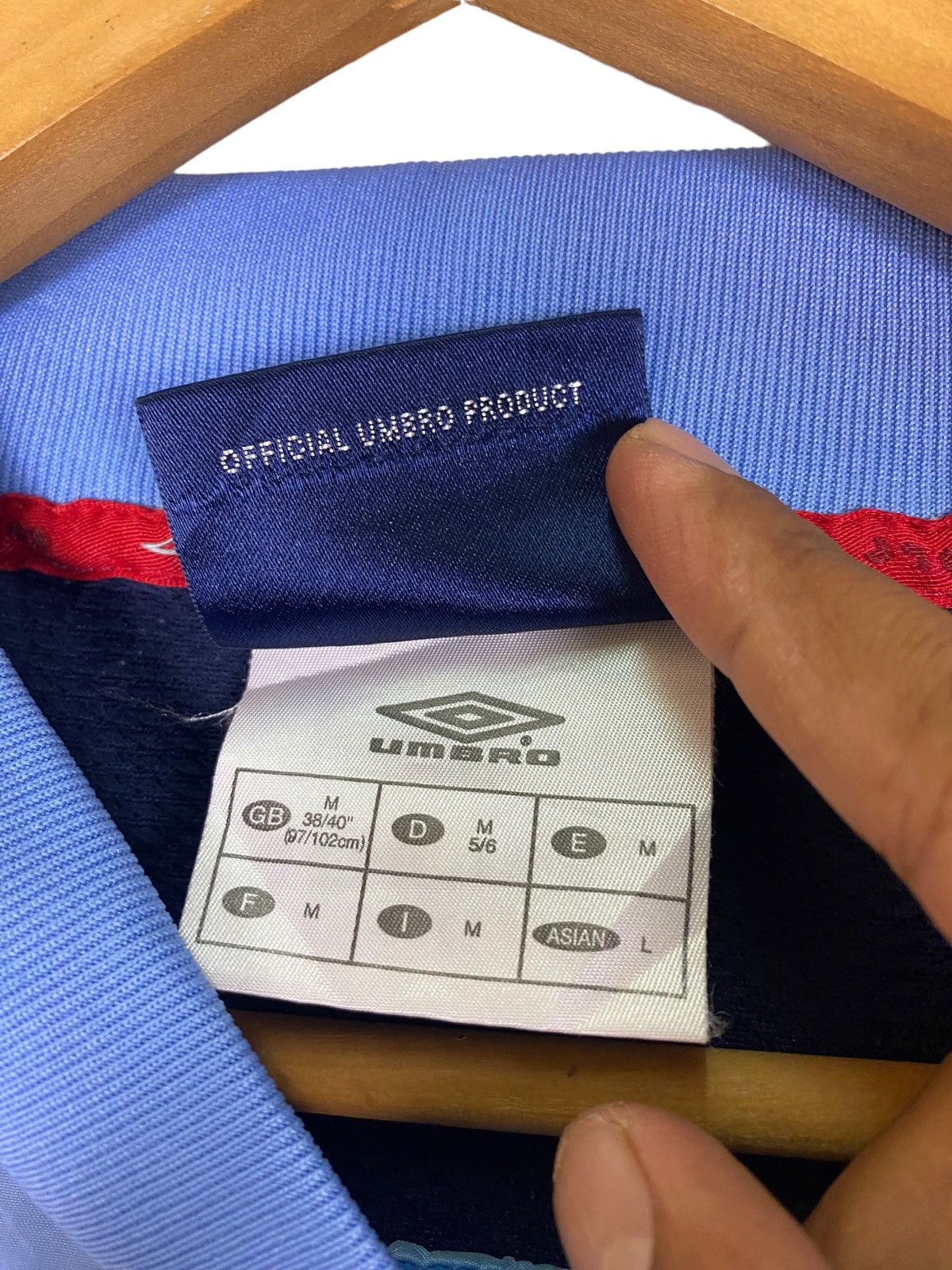 Umbro Early 2000s England Premier Training Jersey by Umbro Size US M / EU 48-50 / 2 - 10 Thumbnail